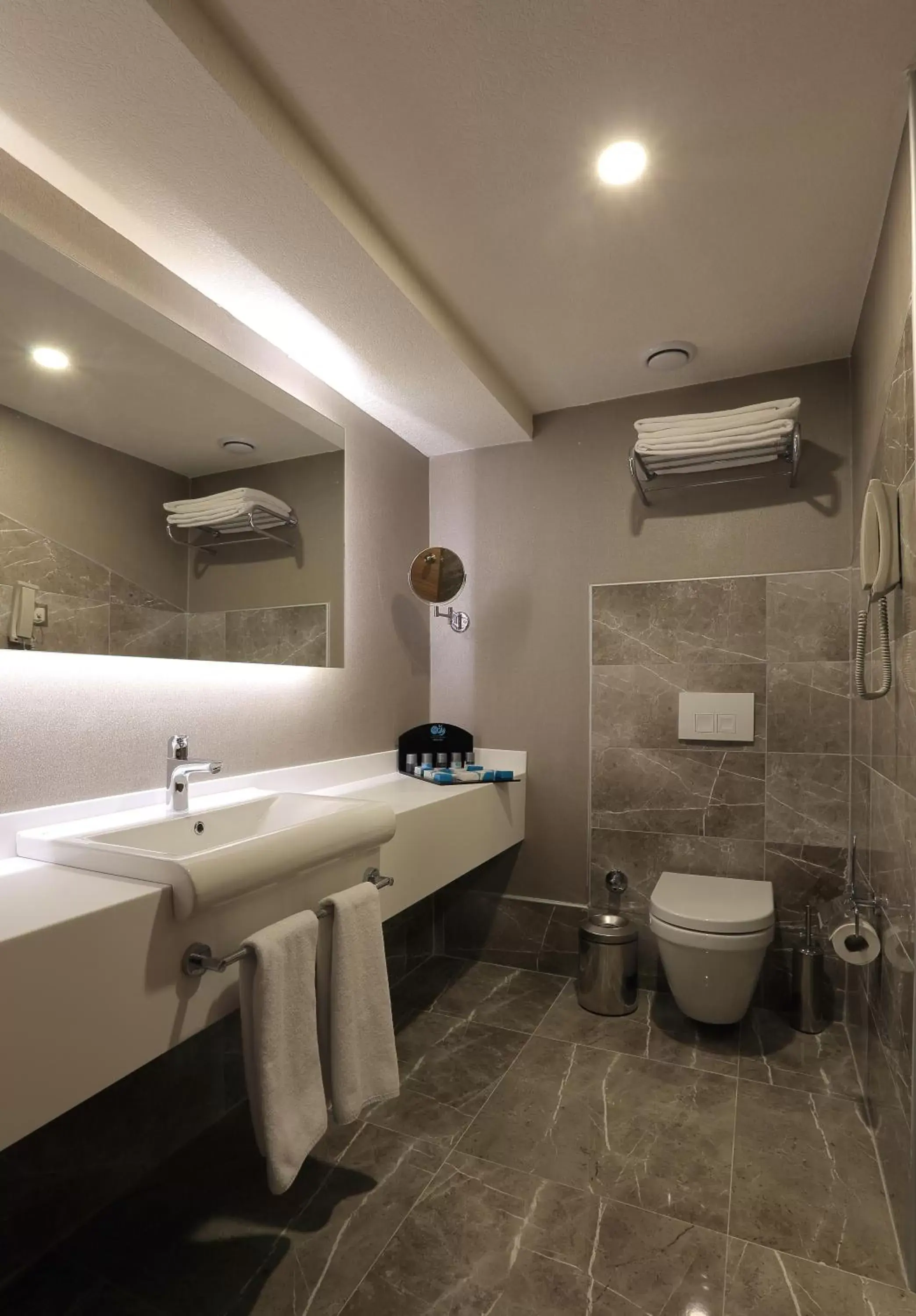Bathroom in Cam Thermal Resort Hotel & Spa