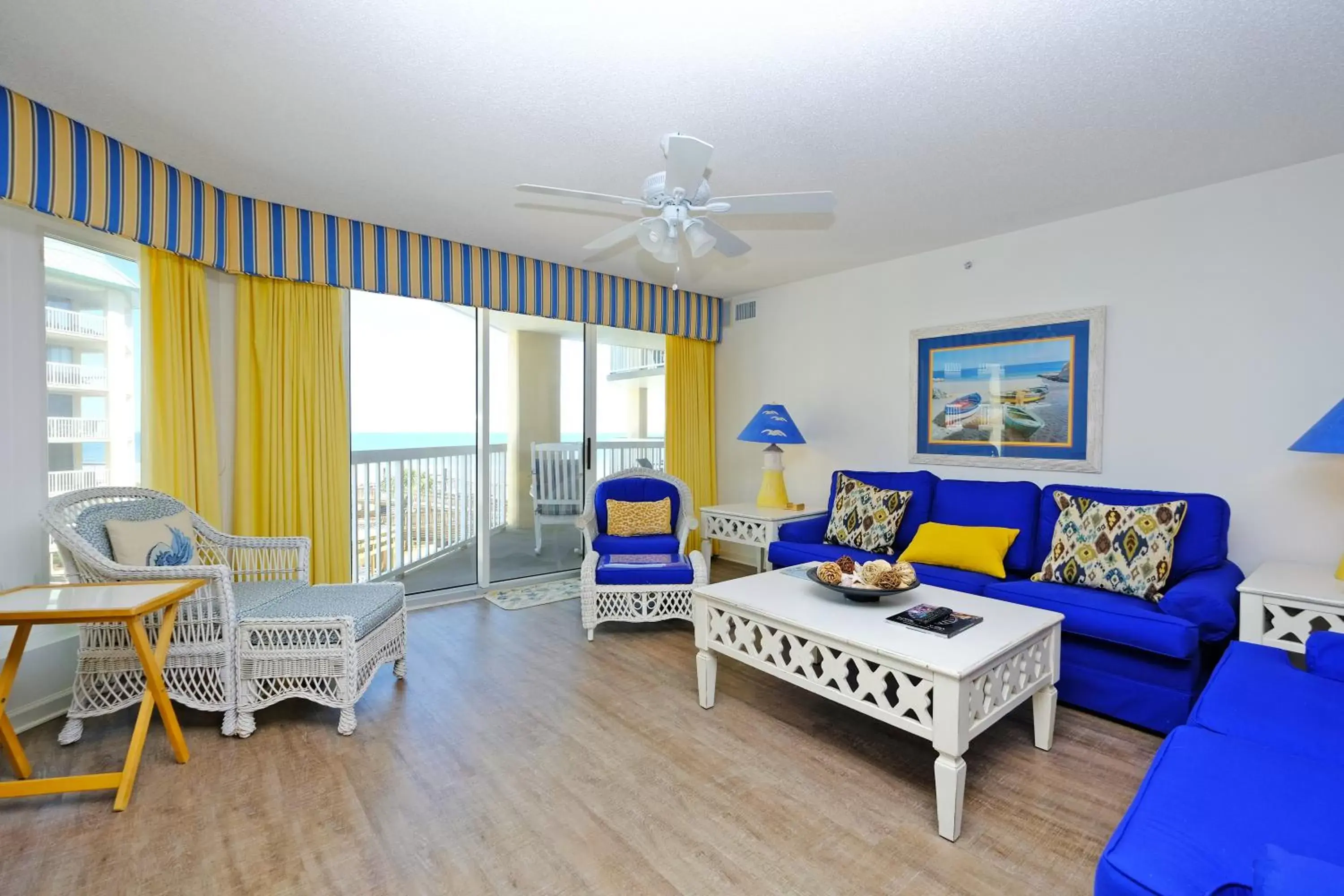 Seating Area in Litchfield Beach & Golf Resort