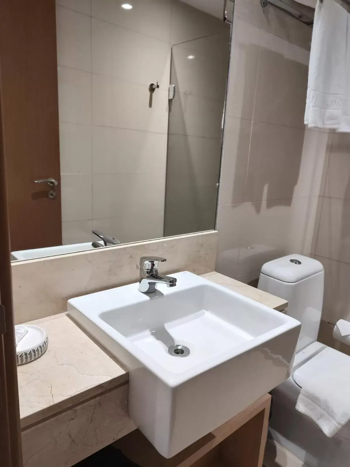 Bathroom in Ramada by Wyndham Brasilia Alvorada