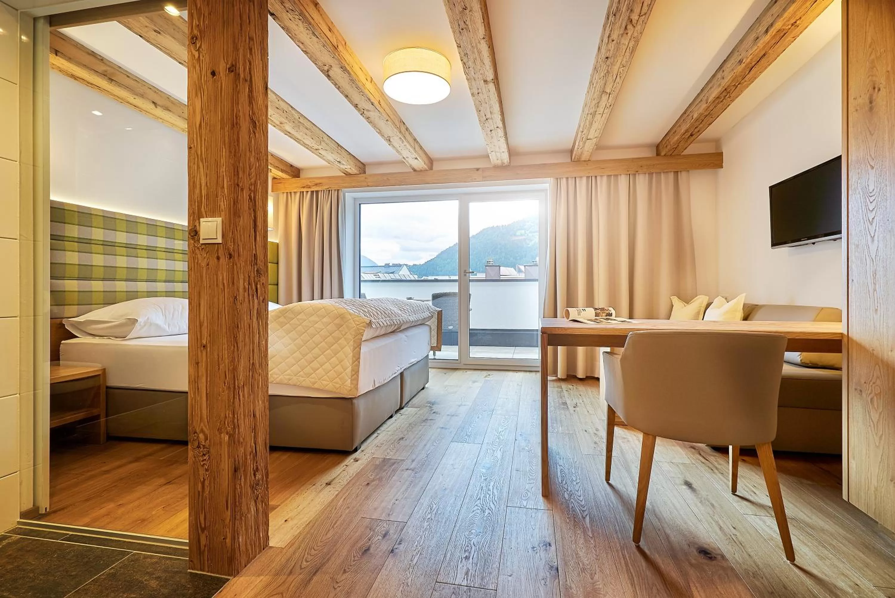 Photo of the whole room, Bed in Hotel Enzian