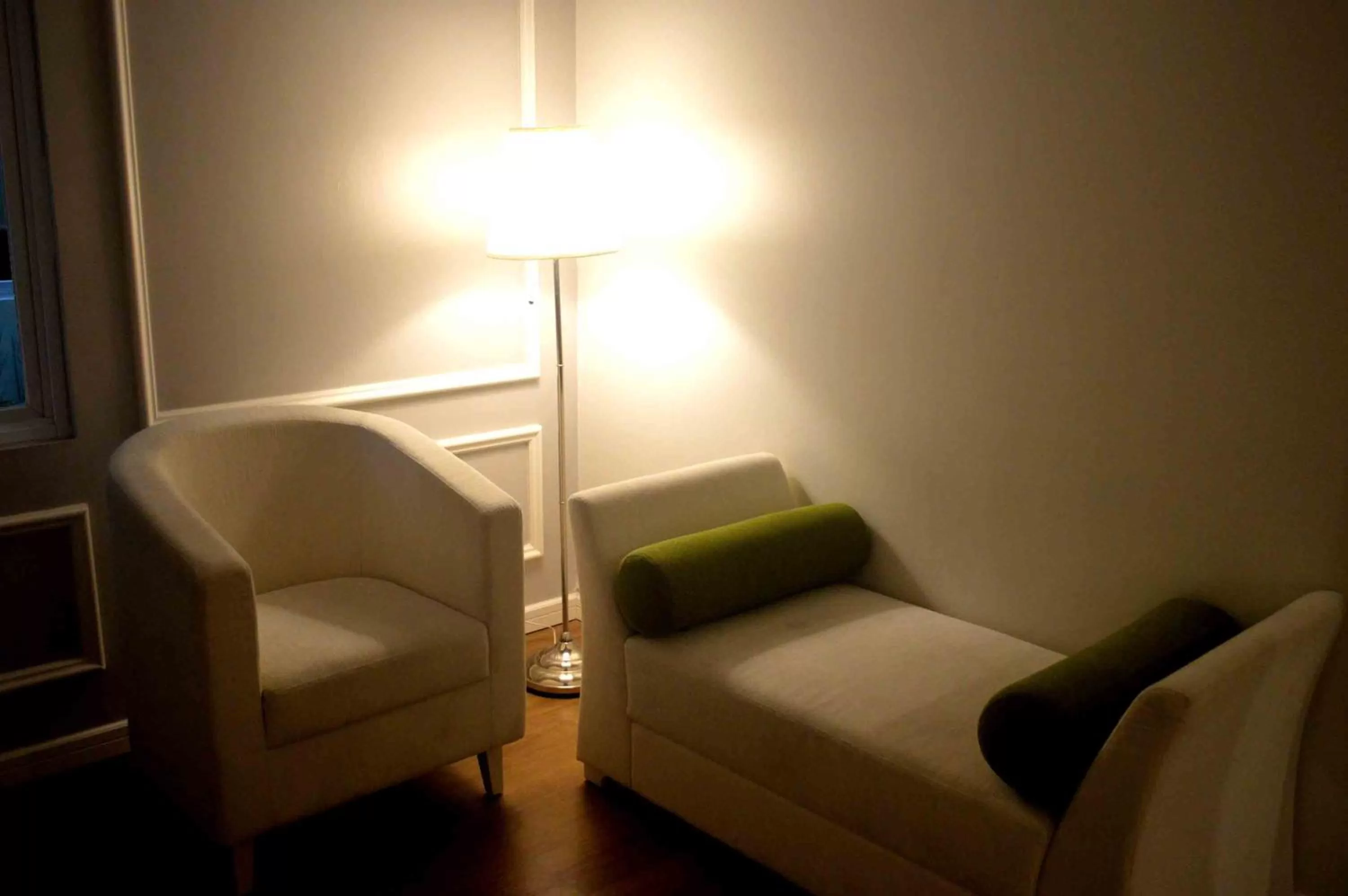 Area and facilities in MaxOne Signature Glodok Jakarta