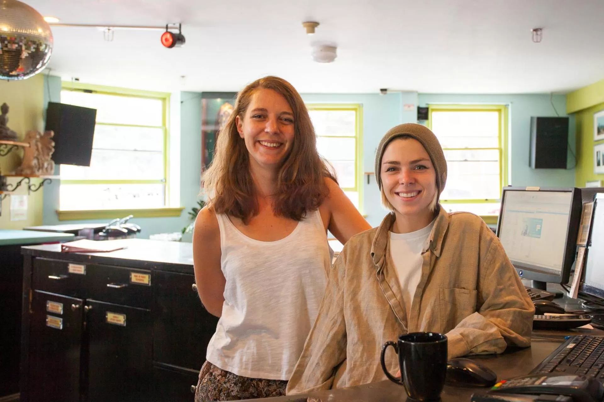 Staff in Ocean Island Inn | Backpackers | Suites