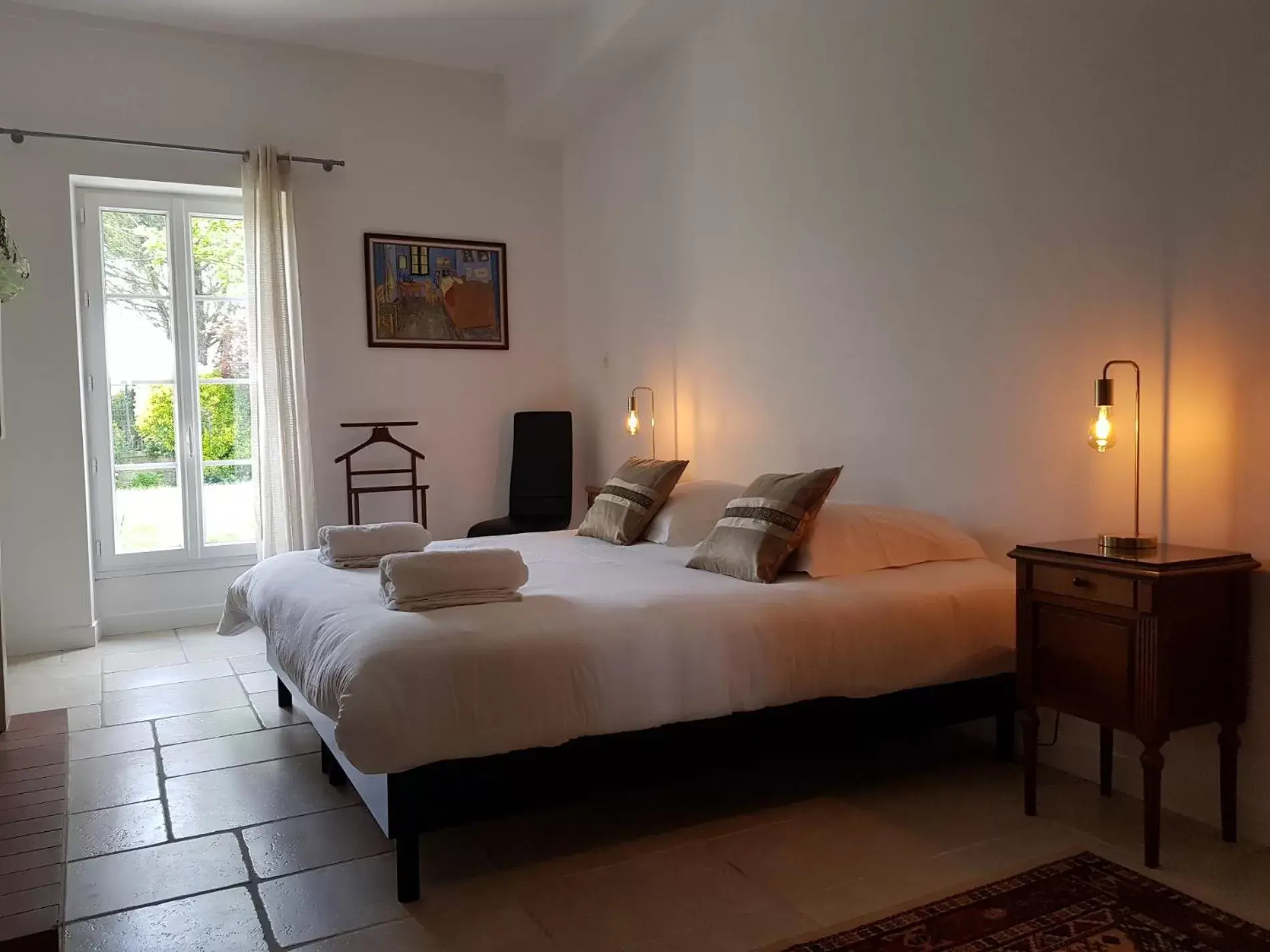 Photo of the whole room, Bed in Domaine de Pelouaille - chambre d'hôtes