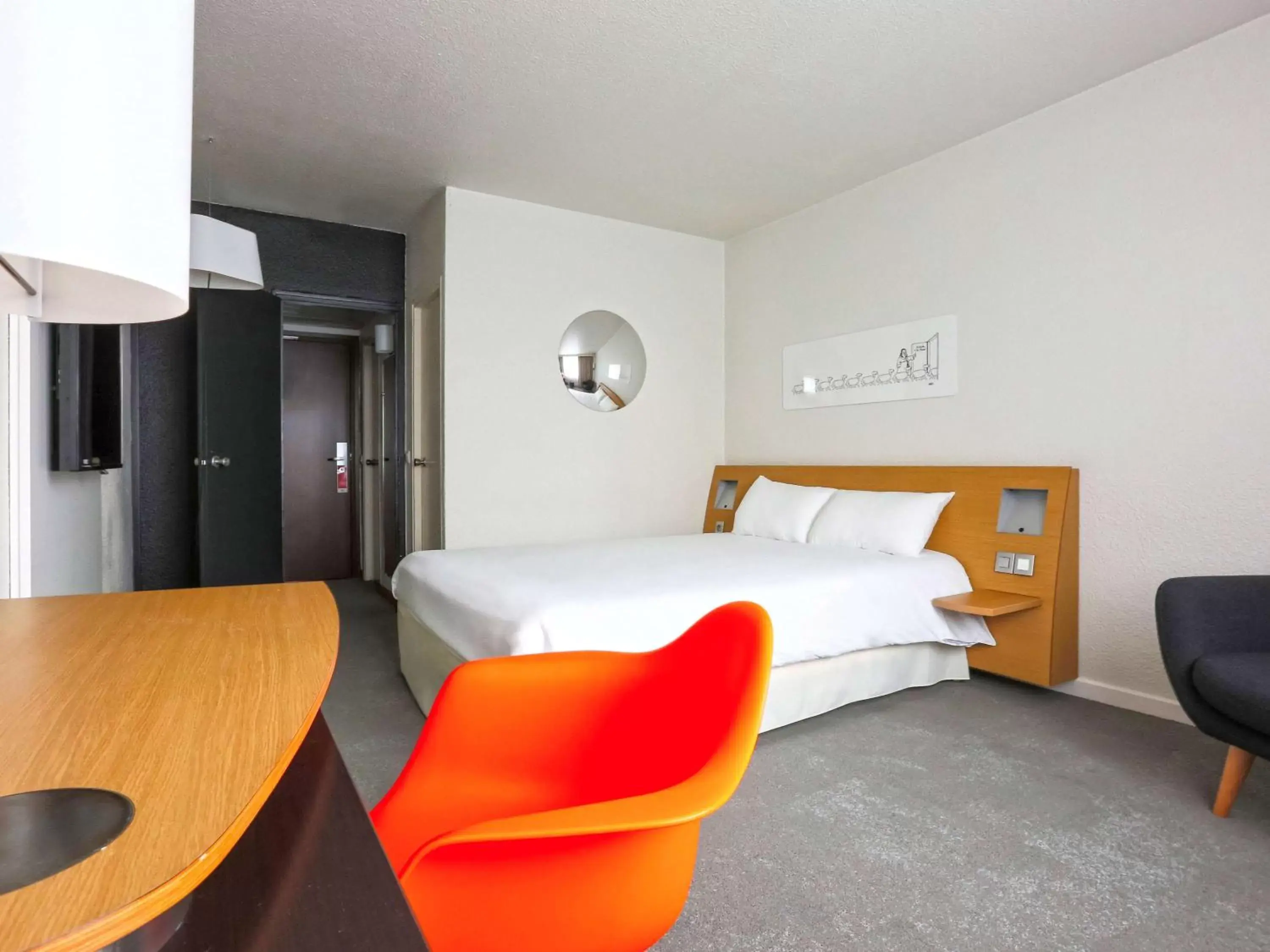 Photo of the whole room, Bed in ibis Styles Nancy Sud