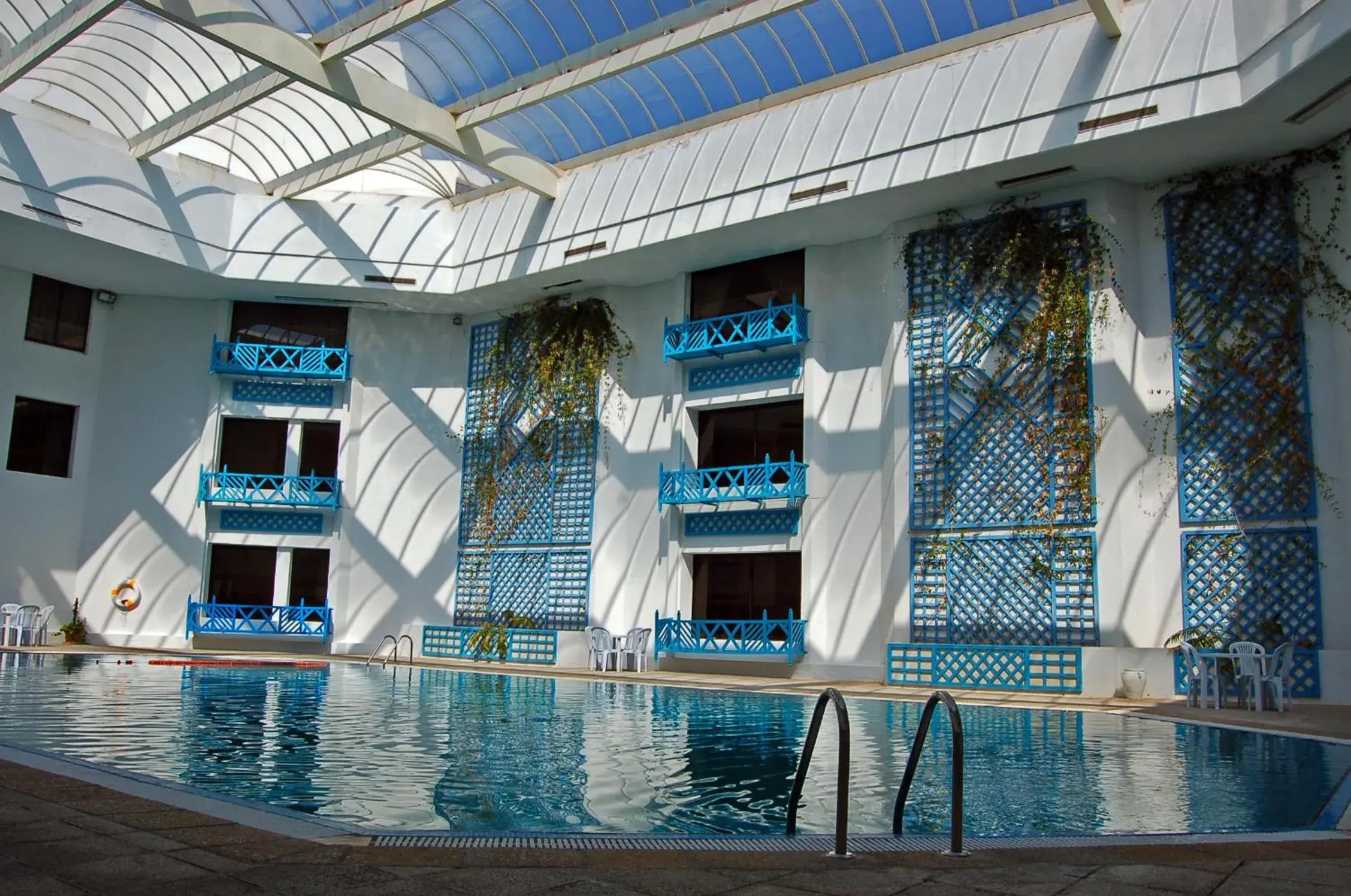 Swimming pool in Hotel Orient Palace