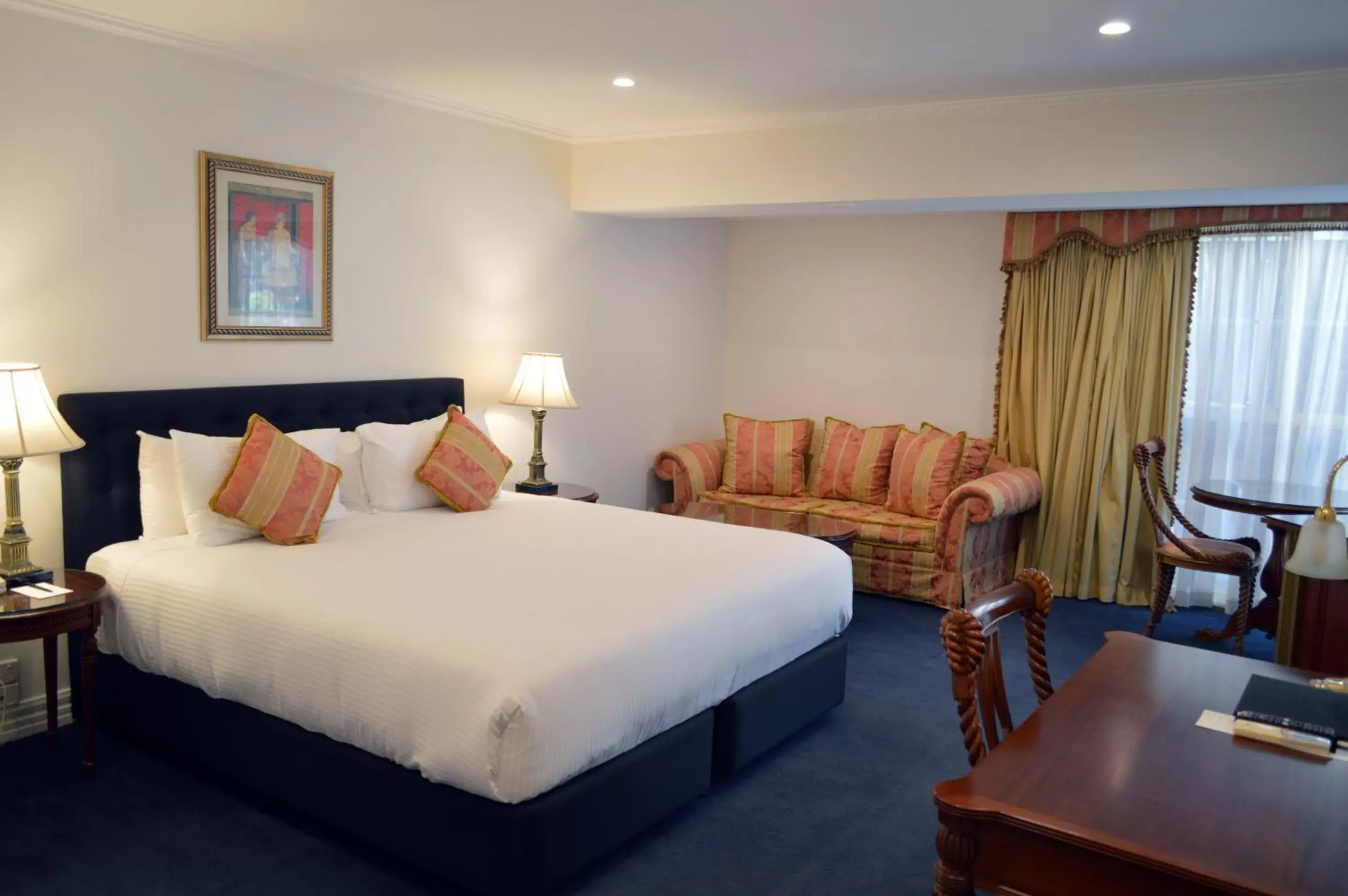 Bedroom in Quality Hotel Canterbury International
