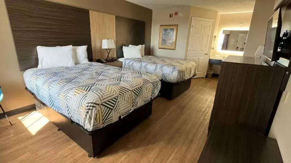 Bed in Baymont by Wyndham Georgetown/Near Georgetown Marina