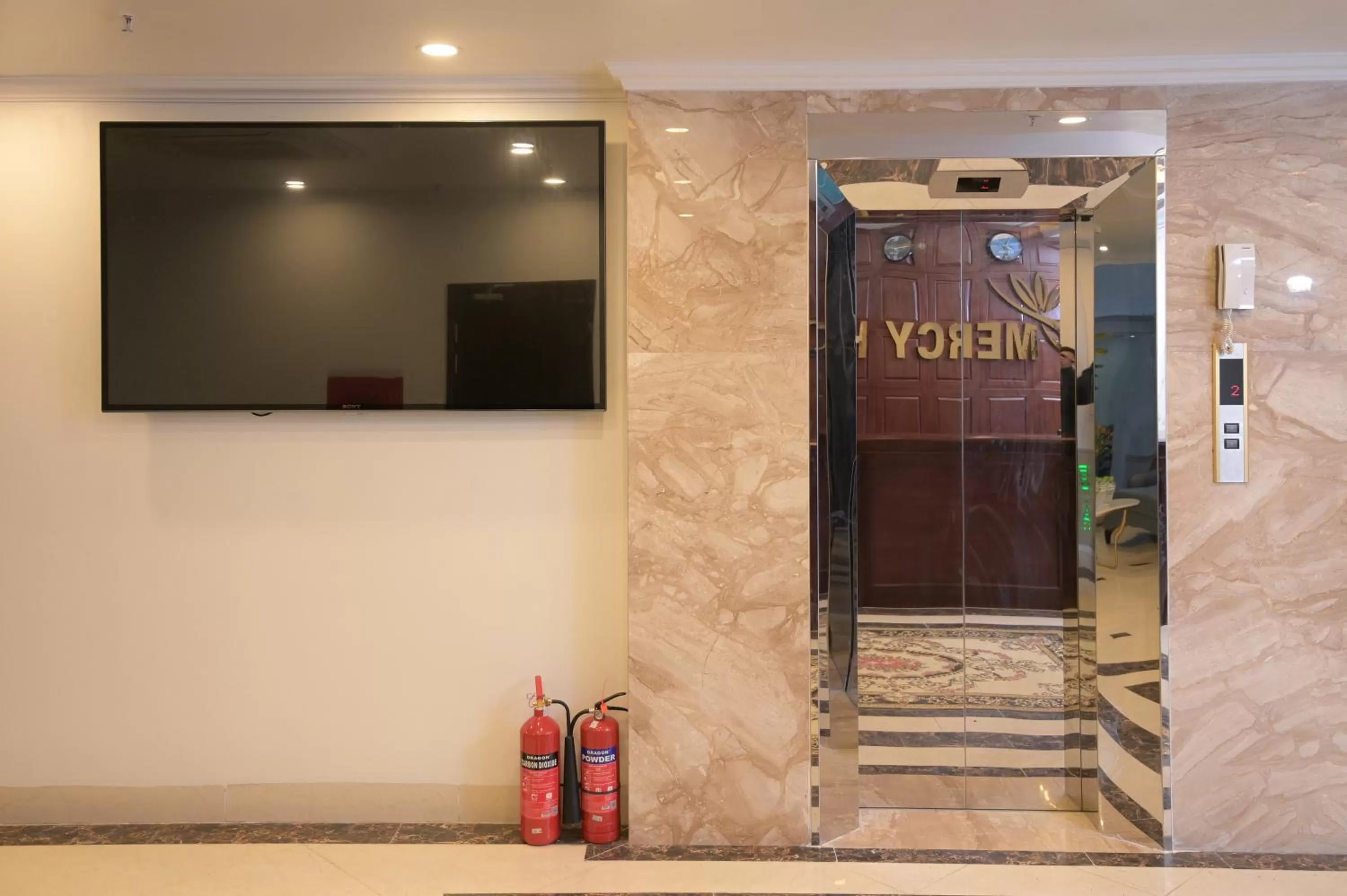 TV and multimedia in Mercy Hotel