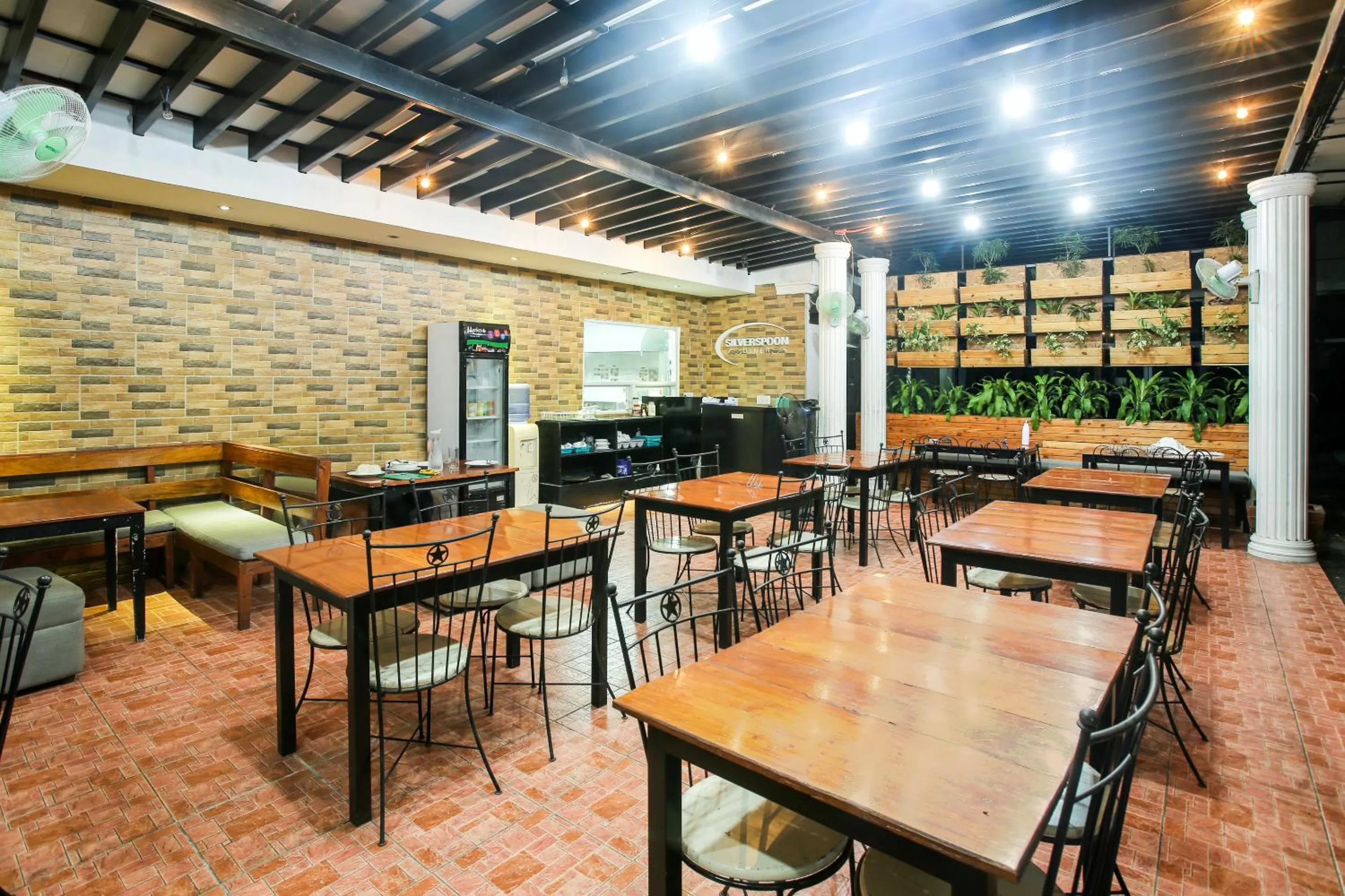 Restaurant/places to eat in Hotel Euroasia By BLUEBOOKERS