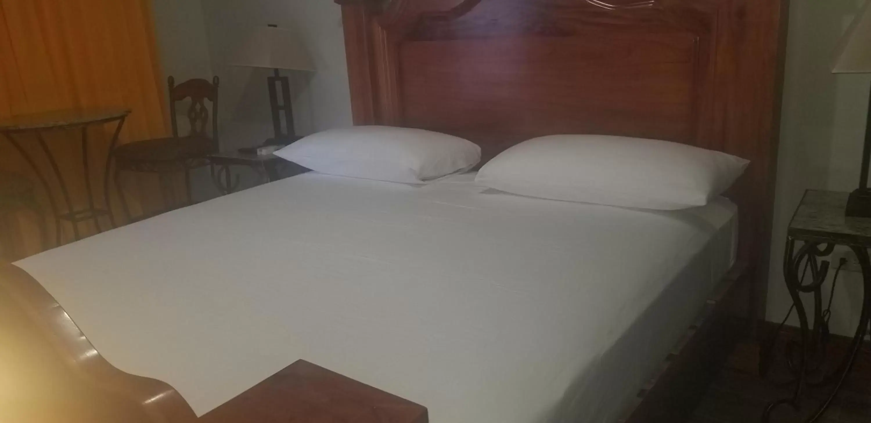 Bedroom, Bed in Spanish Dream Hotel