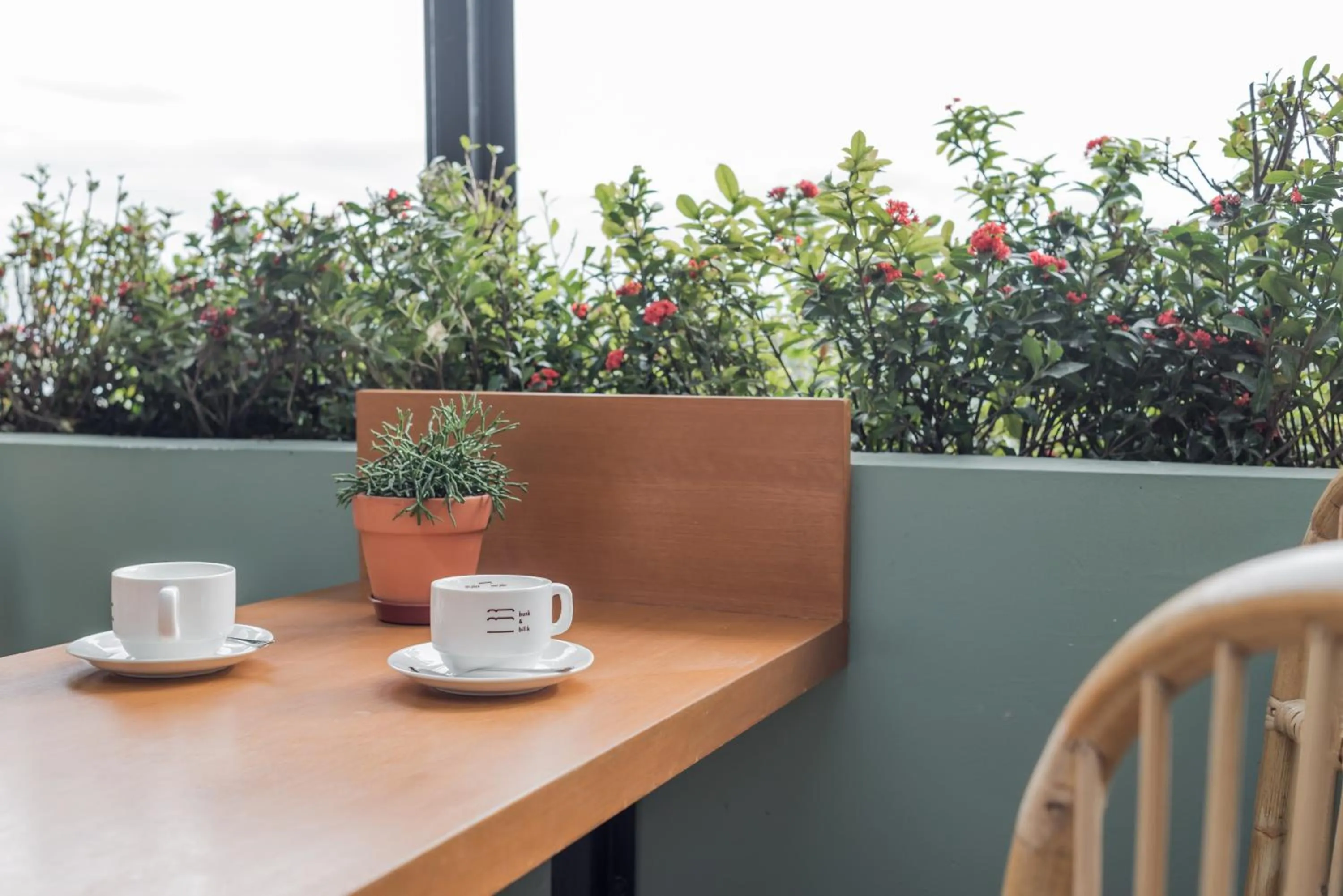 Coffee/tea facilities in Bunk & Bilik Hotel Jalan Ipoh