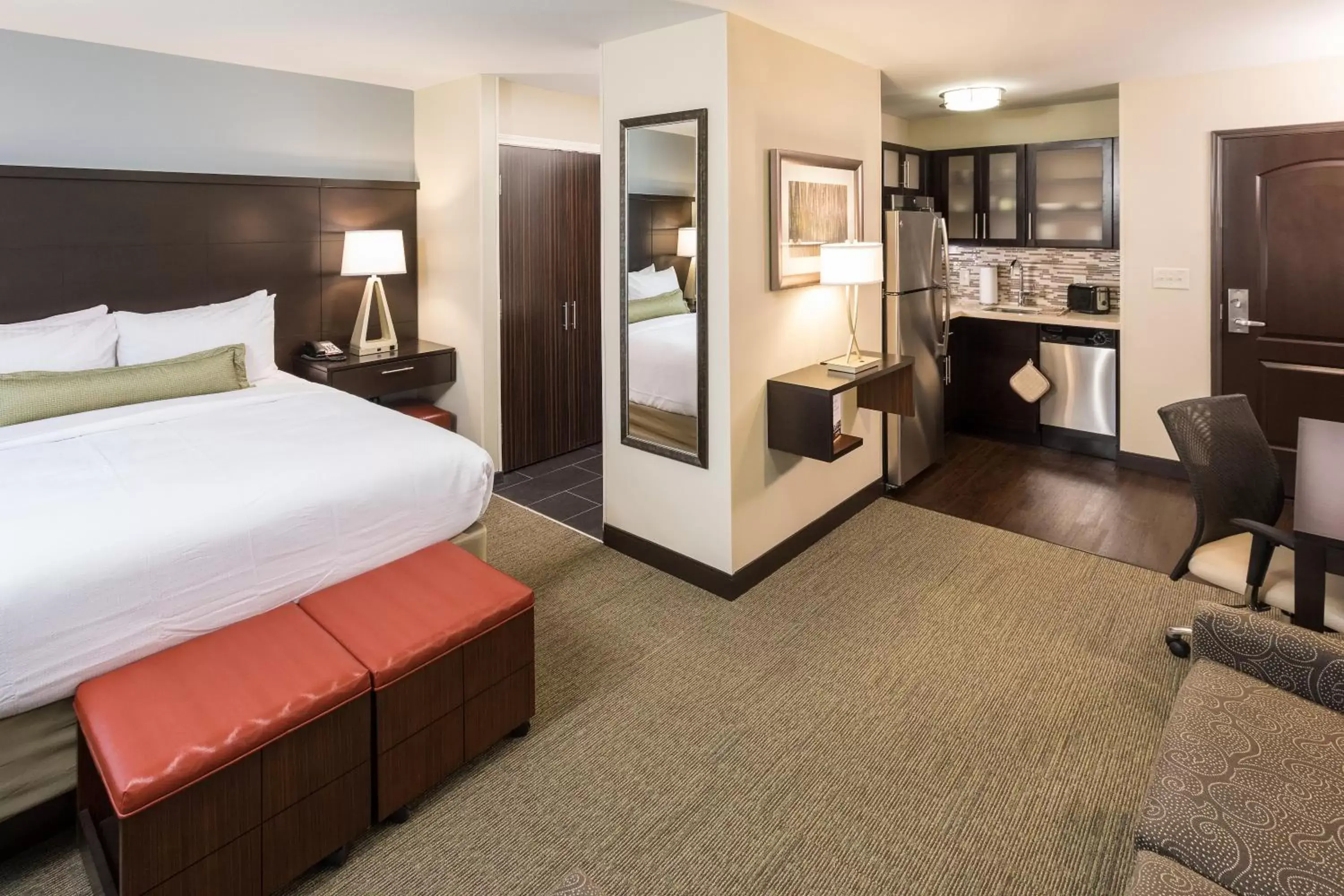 Bedroom, Bed in Staybridge Suites Omaha West, an IHG Hotel