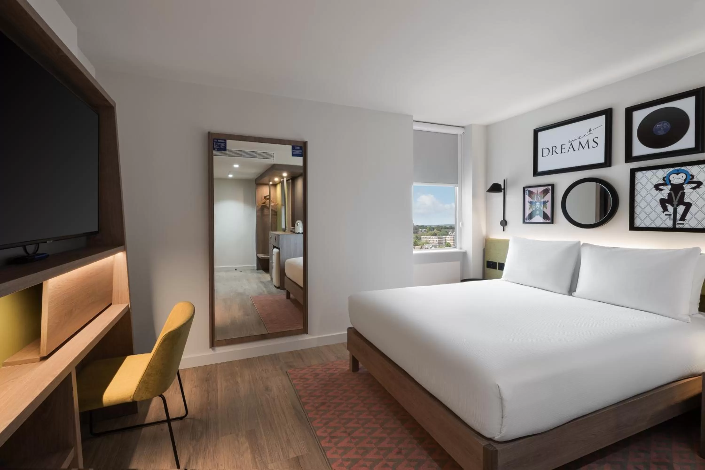 Bedroom, Bed in Hampton By Hilton Dublin City Centre