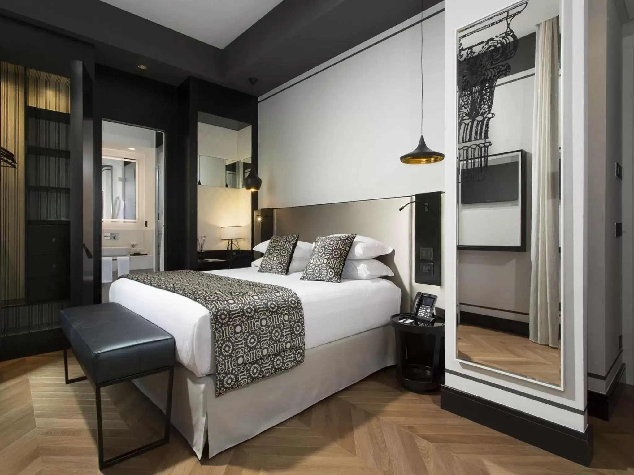 Bedroom, Bed in Corso 281 Luxury Suites