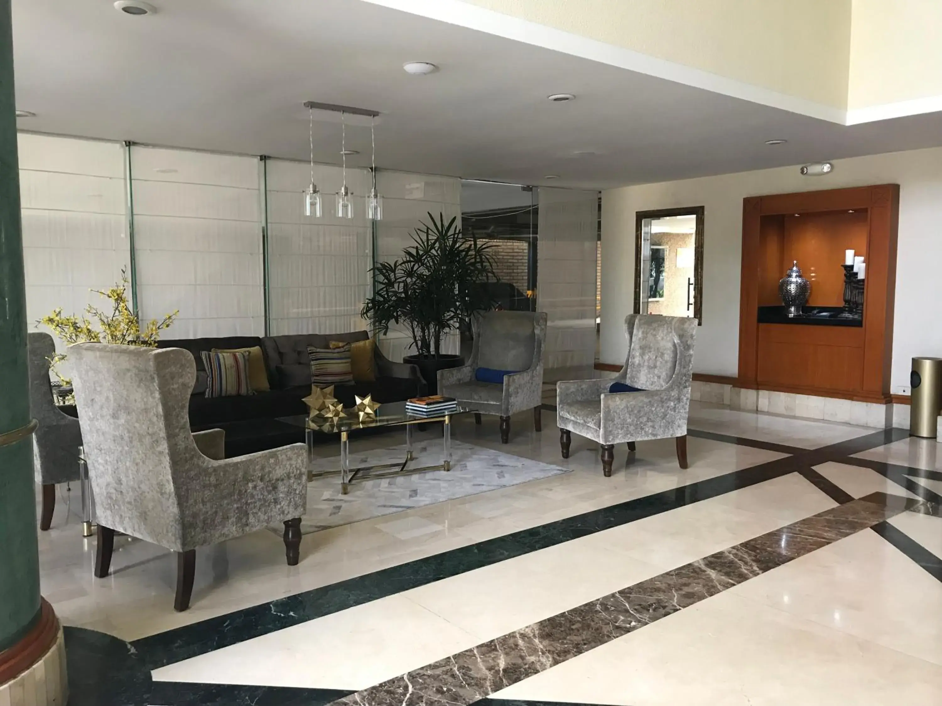 Living room, Lobby/Reception in Hotel San Luis Lindavista