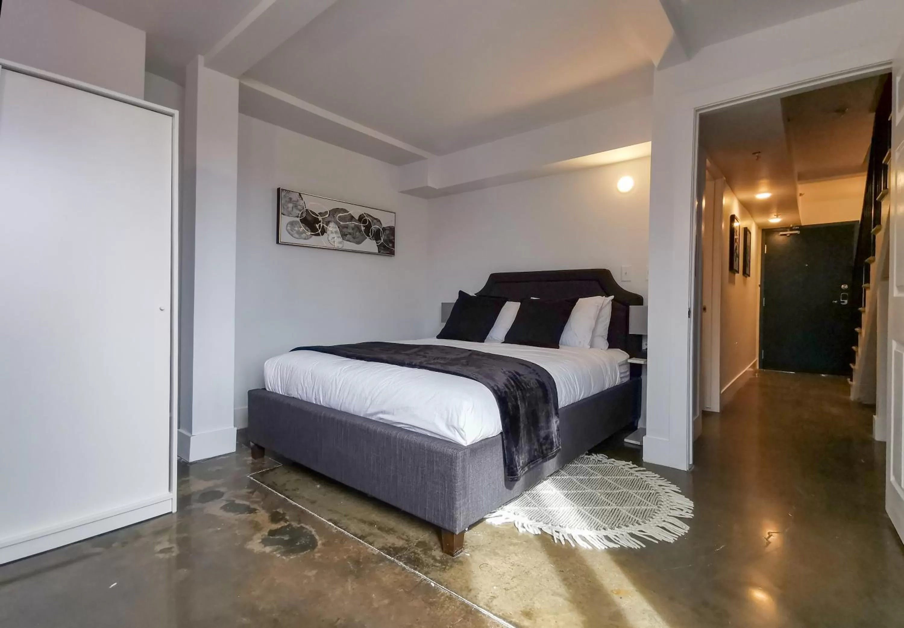 Bed in Cameo Hotel and Suites