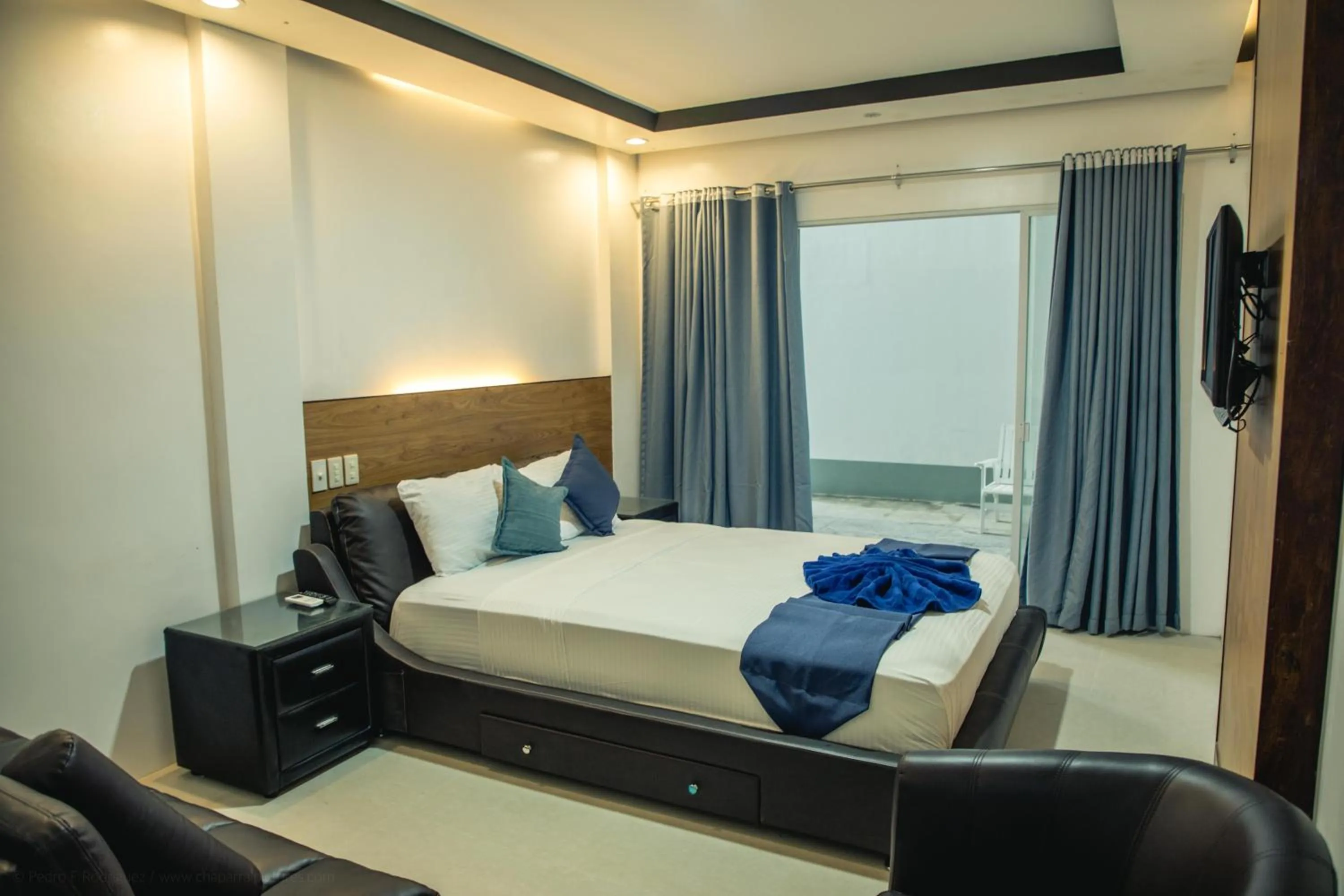 Bed in Stunning Republic