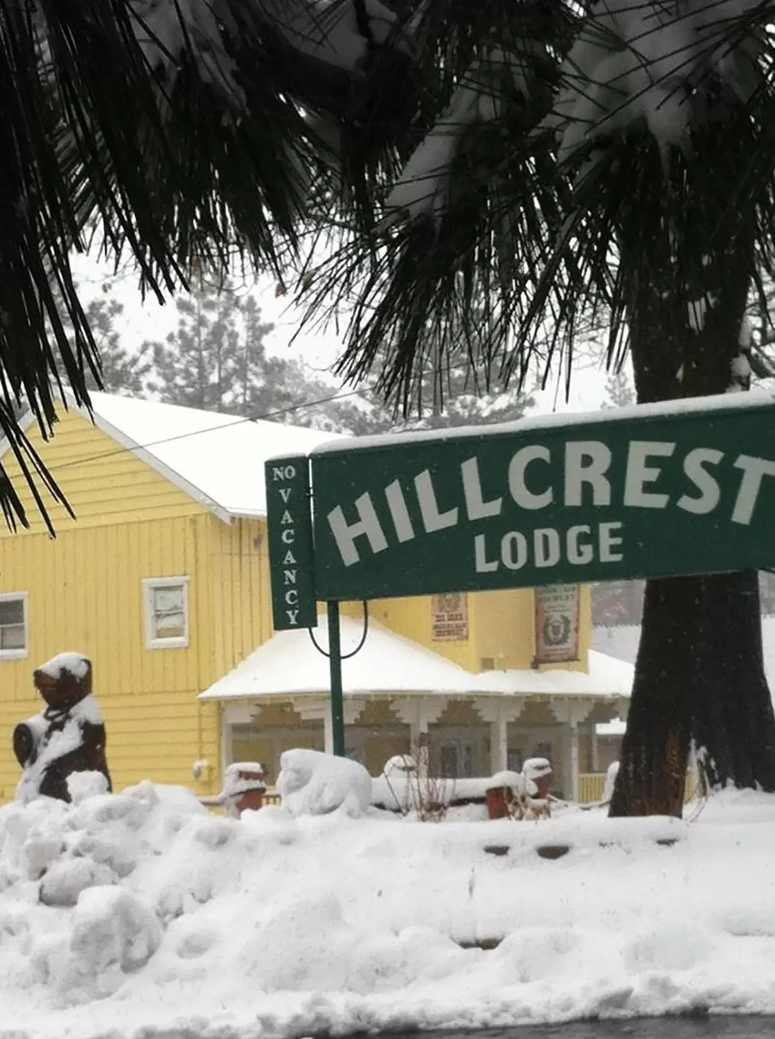 Property logo or sign, Winter in Hillcrest Suites & Cabins