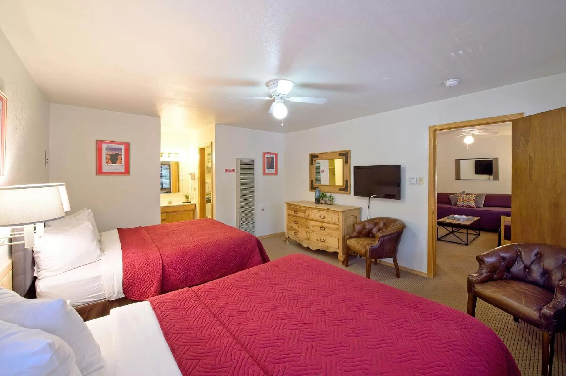 Bedroom, Bed in Sitzmark Sports Lodge