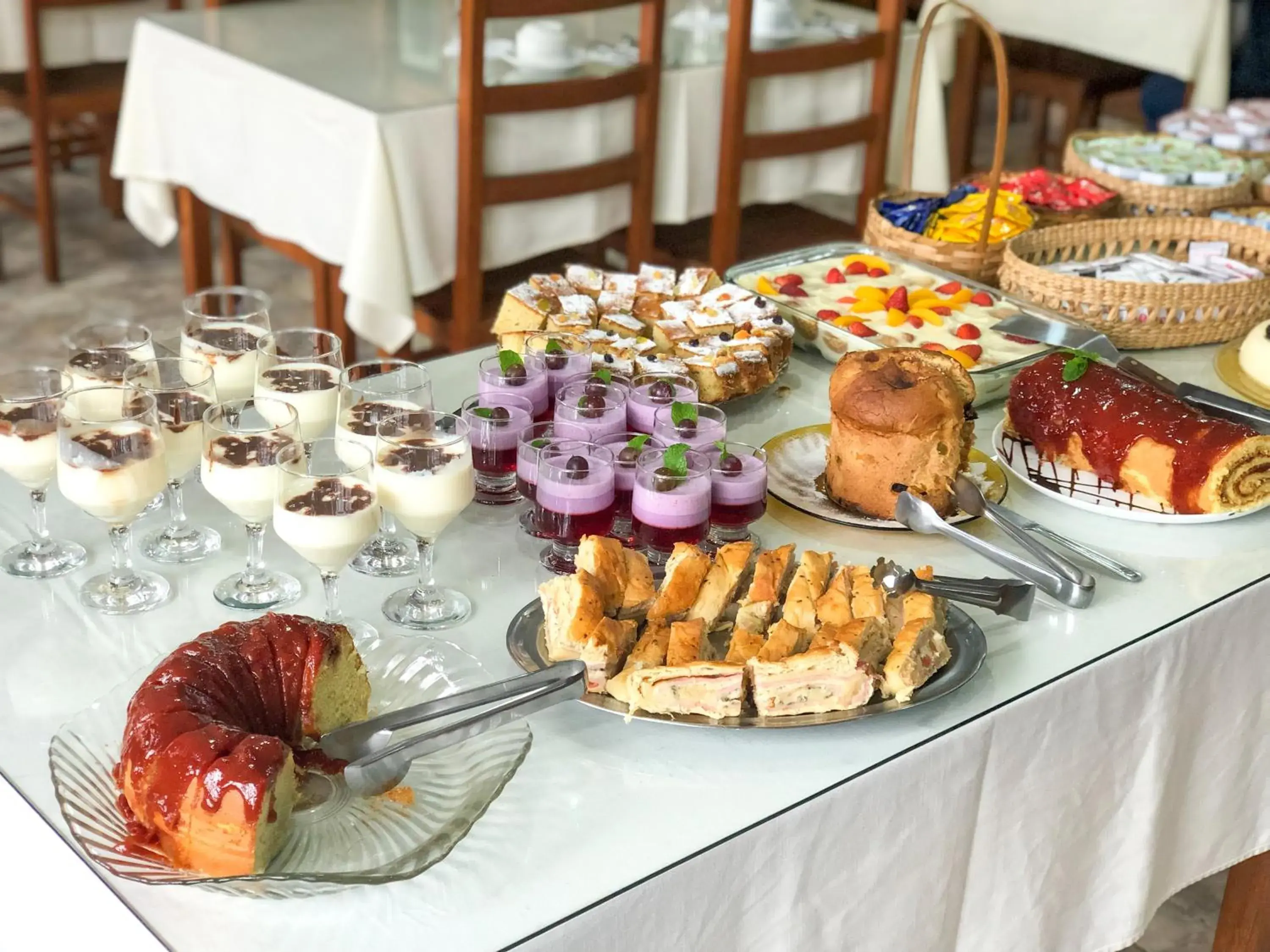 Buffet breakfast in Hotel Garnier