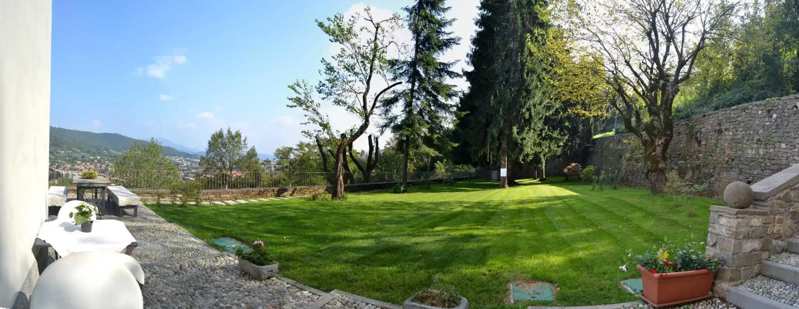 Garden view, Garden in B&B Dimora Delle Donnole Bergamo Alta