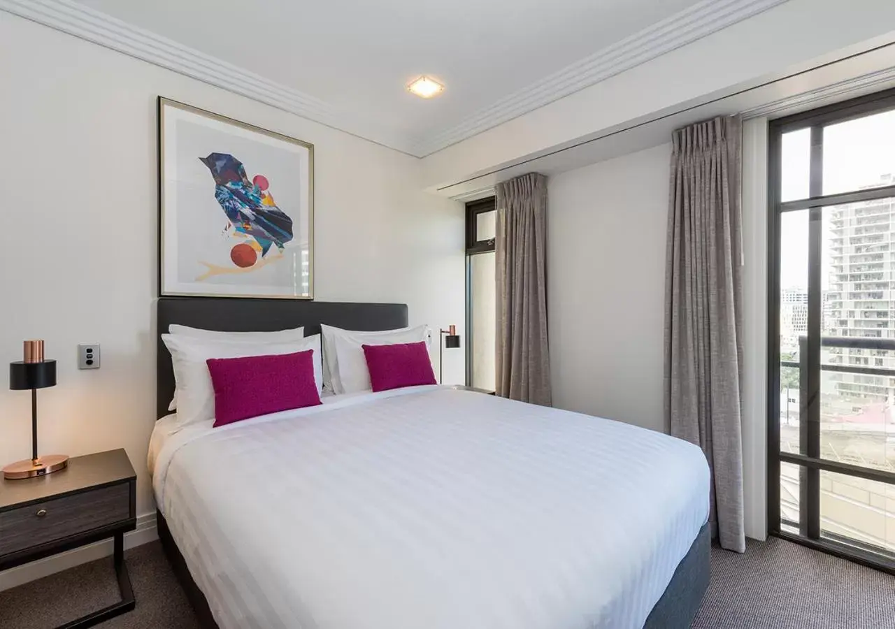 Bedroom, Bed in Avani Metropolis Auckland Residences