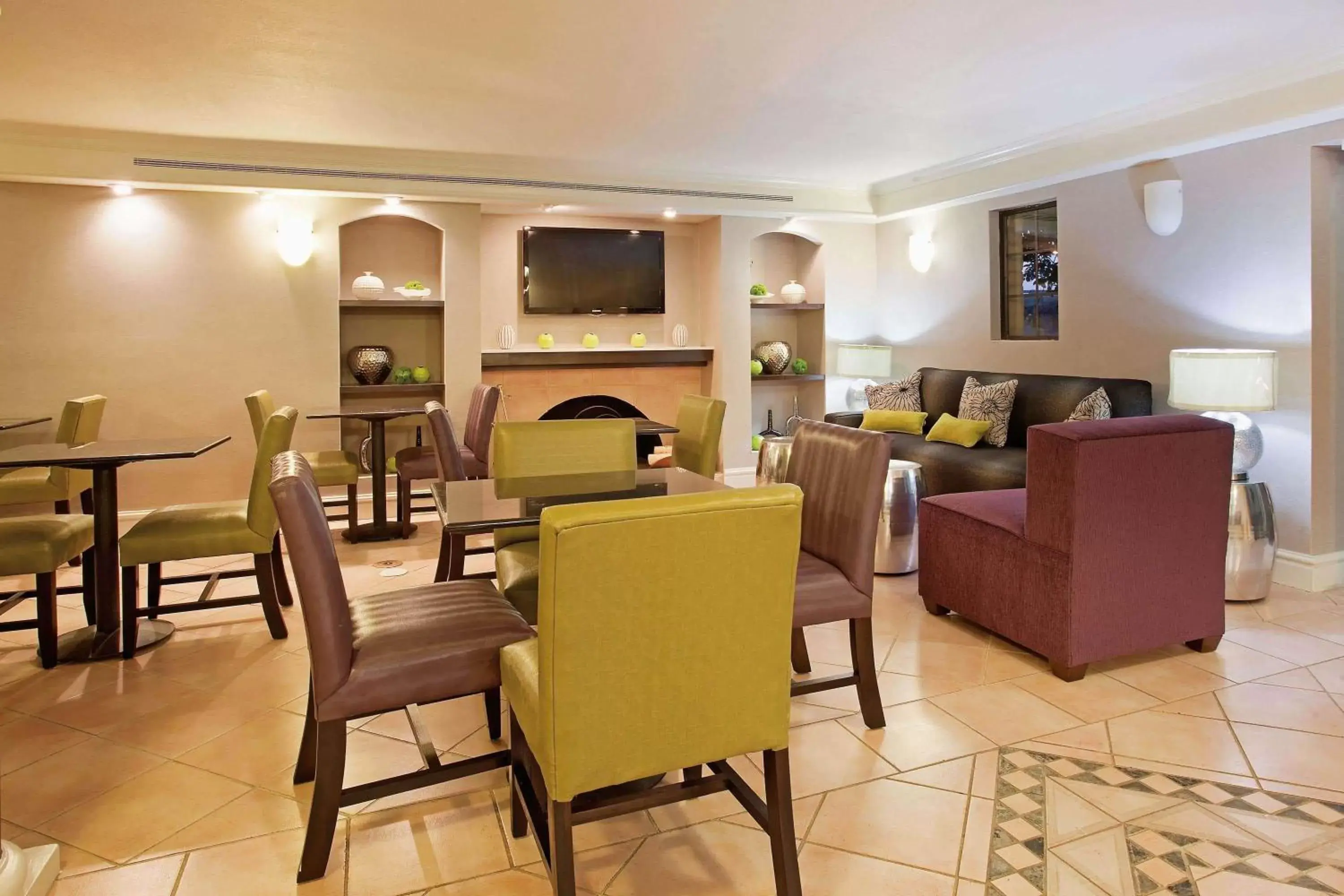 Lobby or reception, Restaurant/Places to Eat in La Quinta Inn by Wyndham Denver Golden