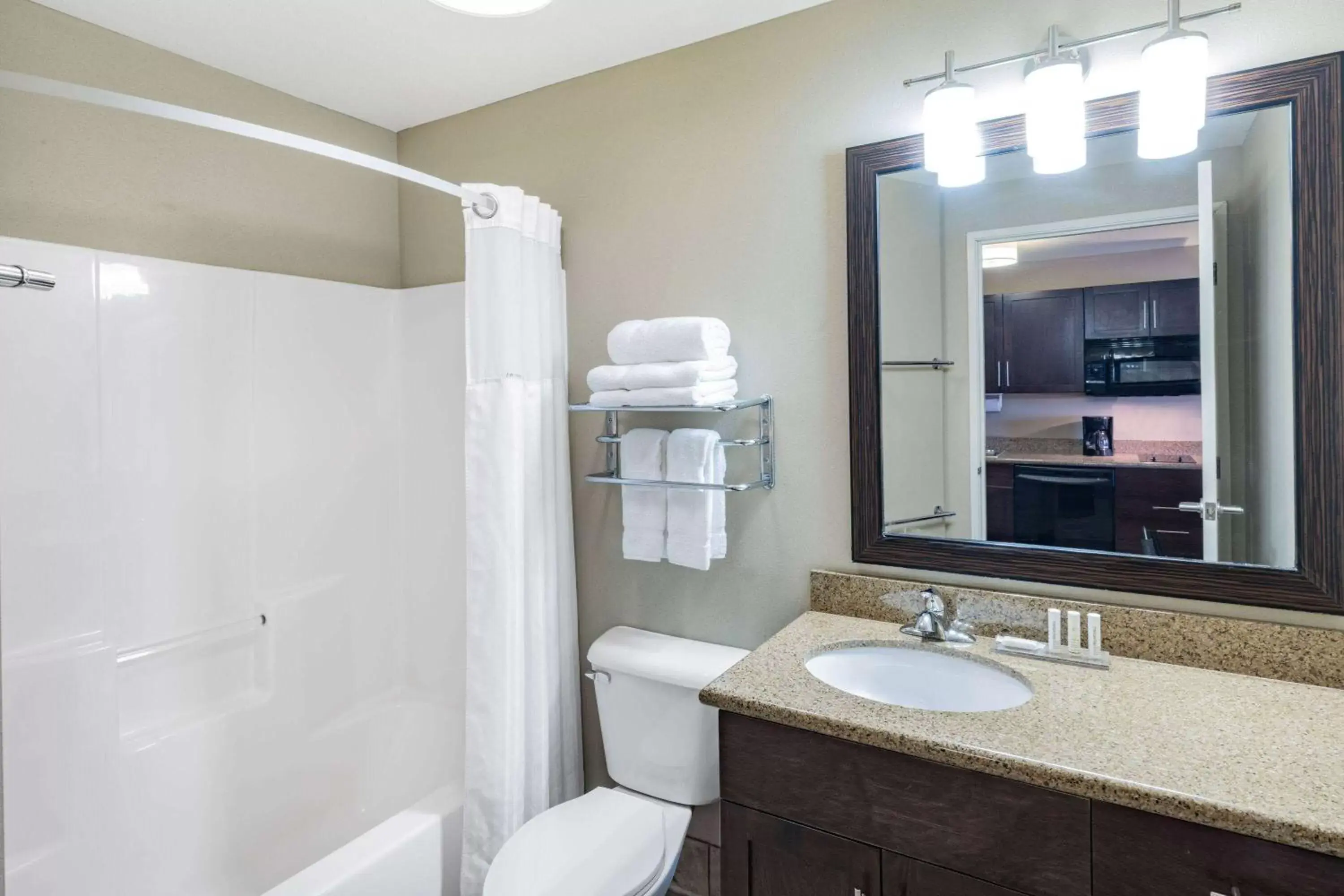 TV and multimedia, Bathroom in Hawthorn Suites by Wyndham Williston