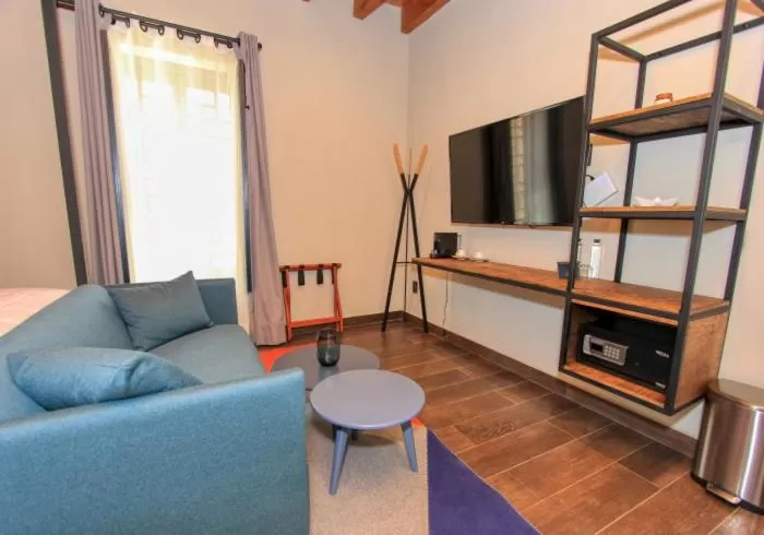 Antigua Trece Hotel Fusión