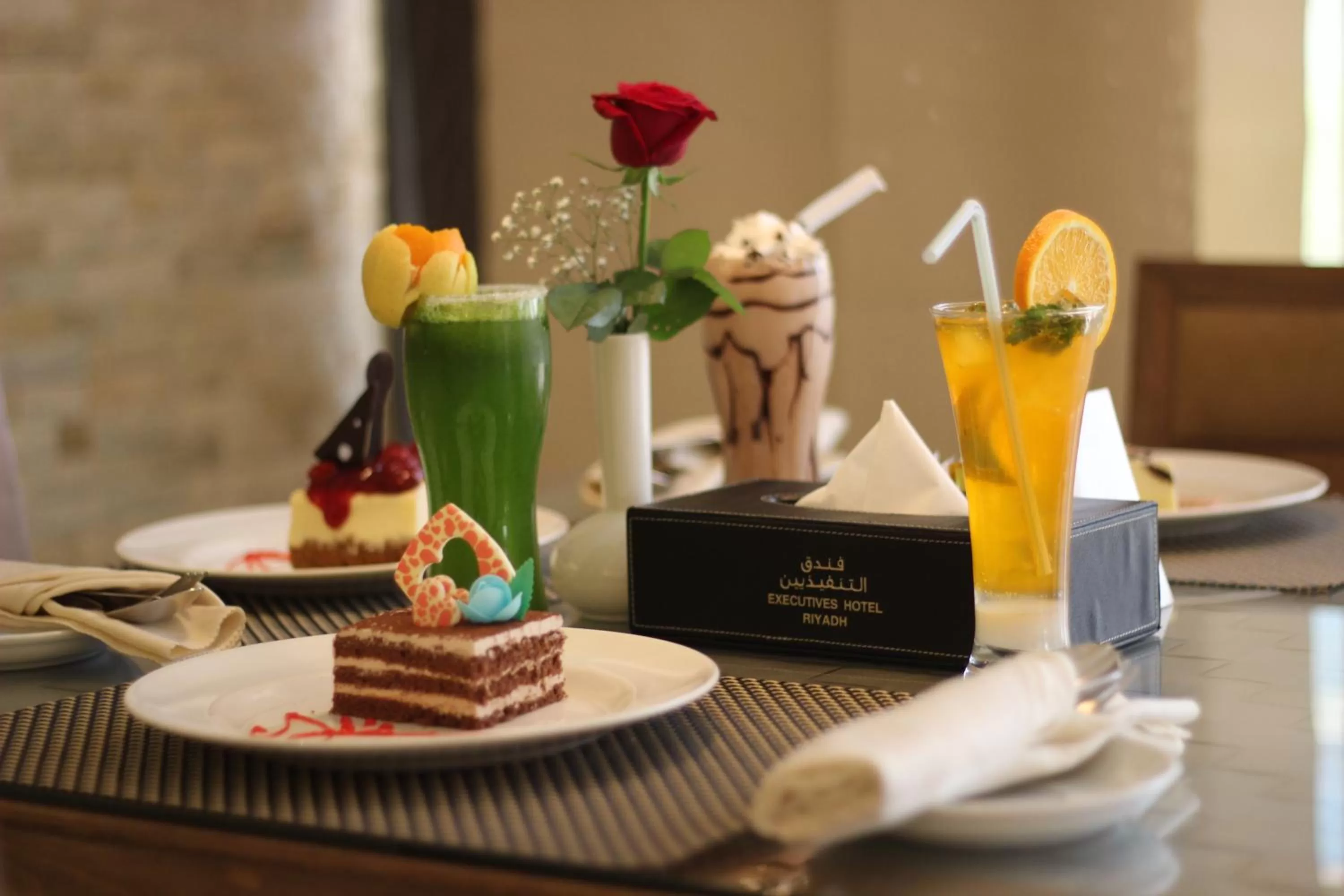 Restaurant/places to eat in Executives Hotel - Olaya