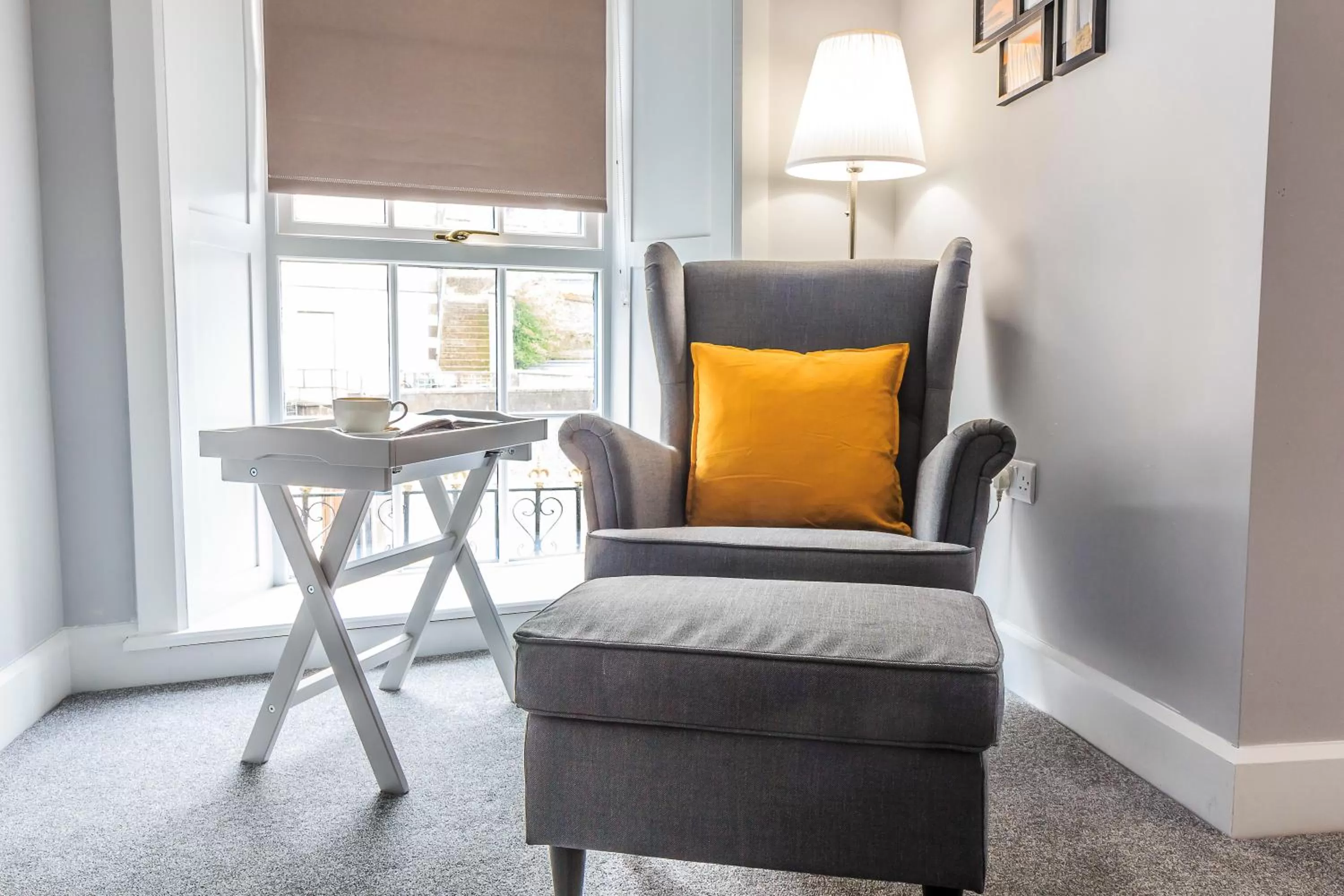 Seating area in The Bridge Tavern