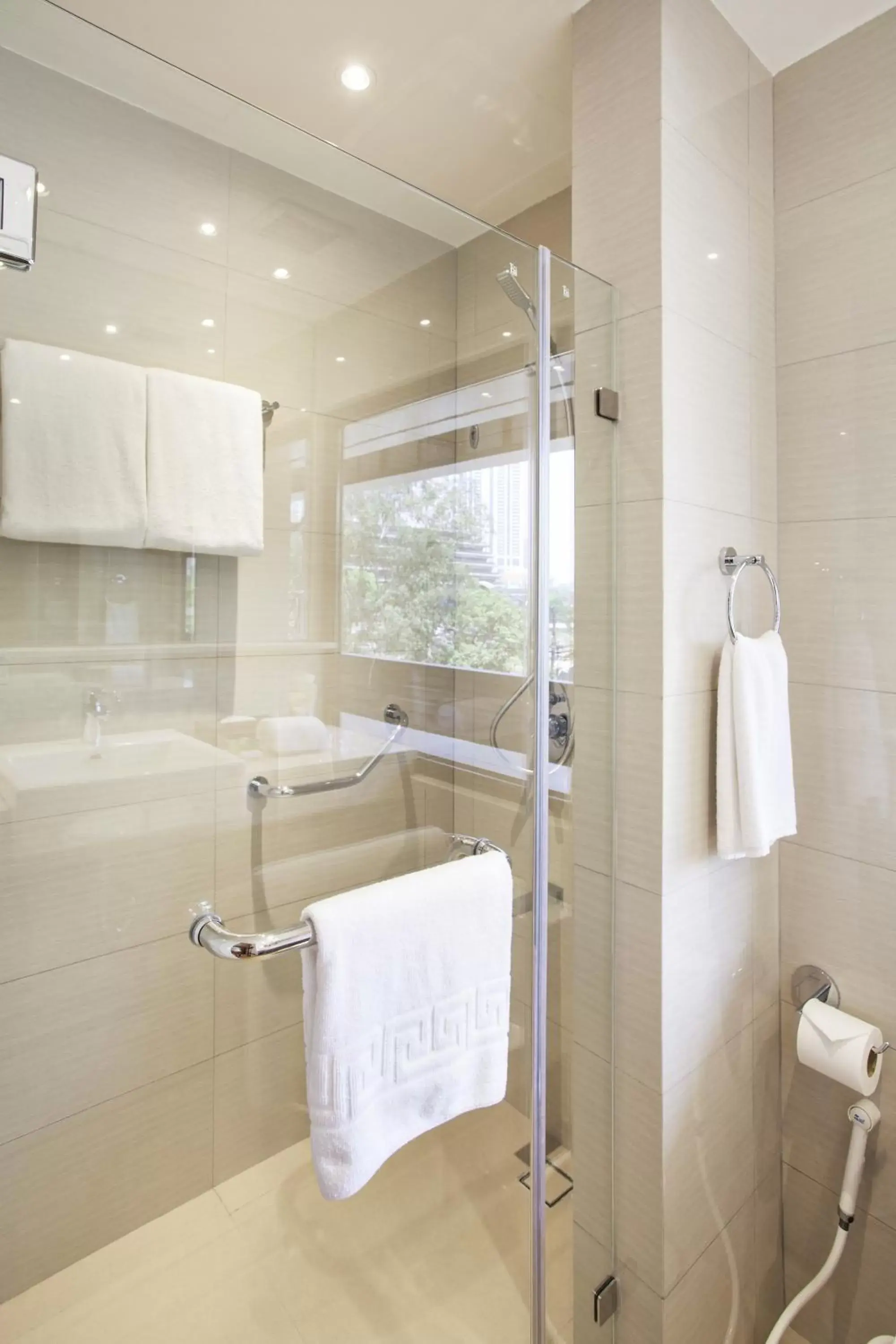 Shower, Bathroom in Jinjiang Inn - Ortigas