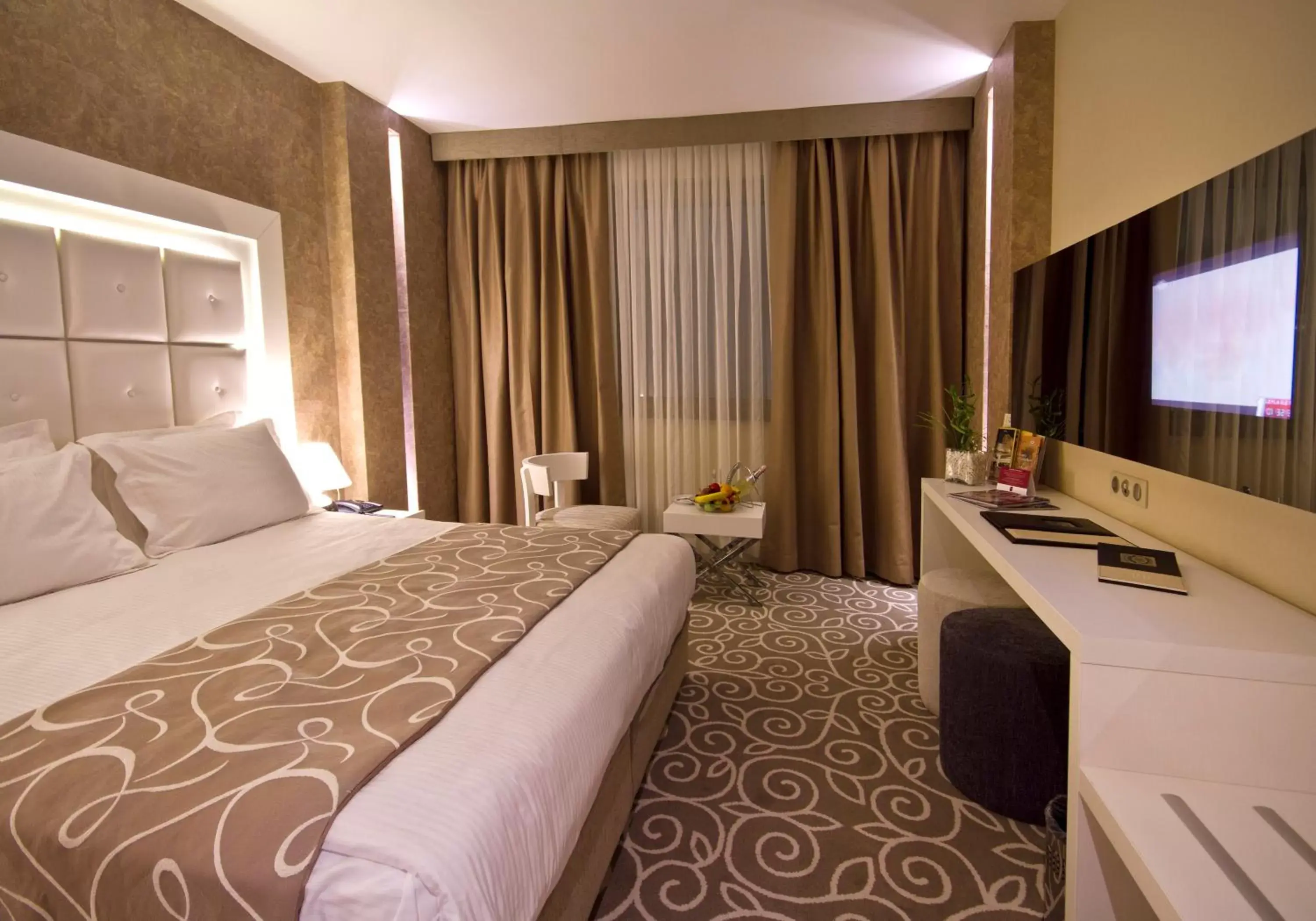 Photo of the whole room, Bed in Grand Hotel Gaziantep