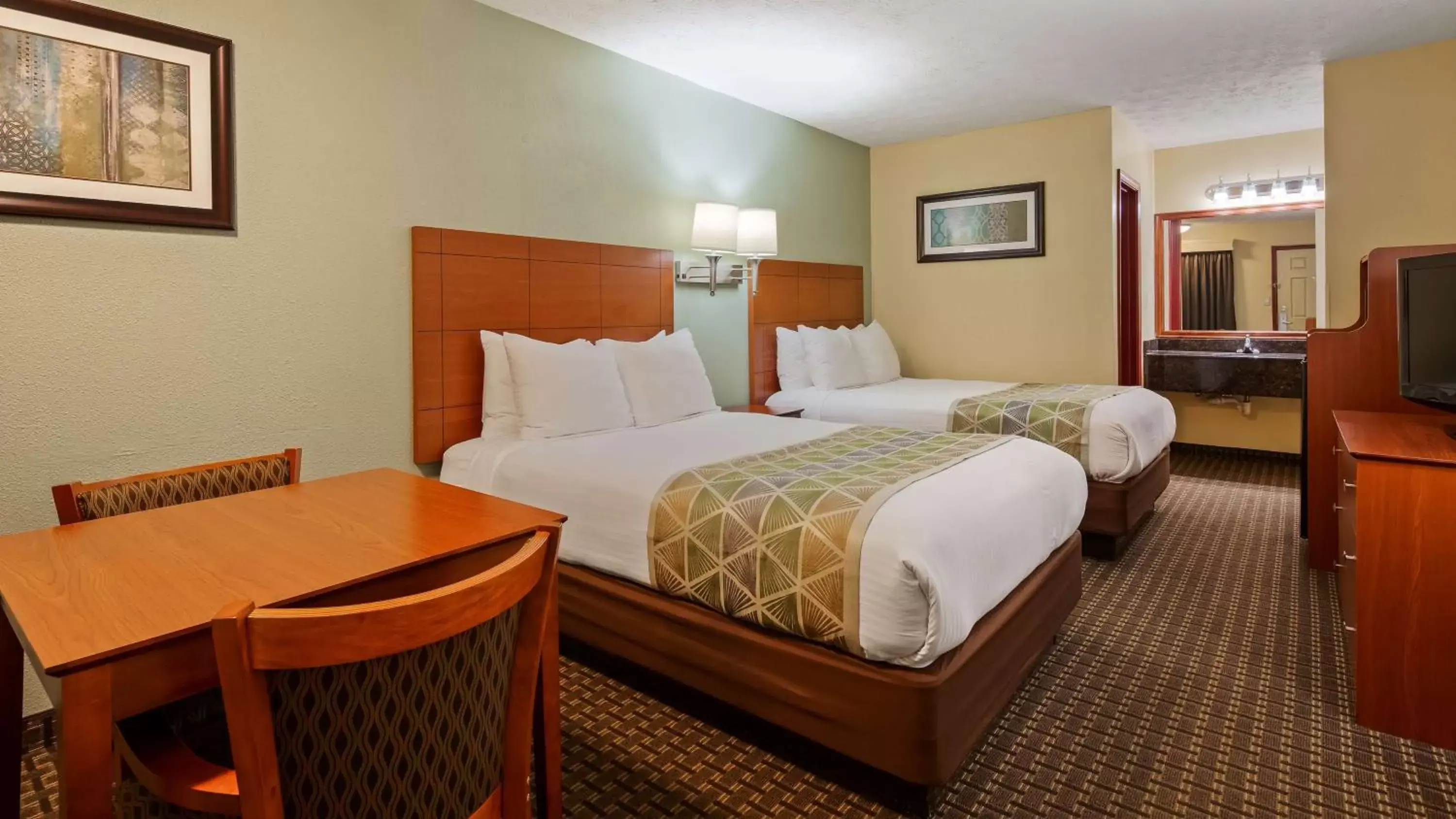 Photo of the whole room in Best Western Acworth Inn