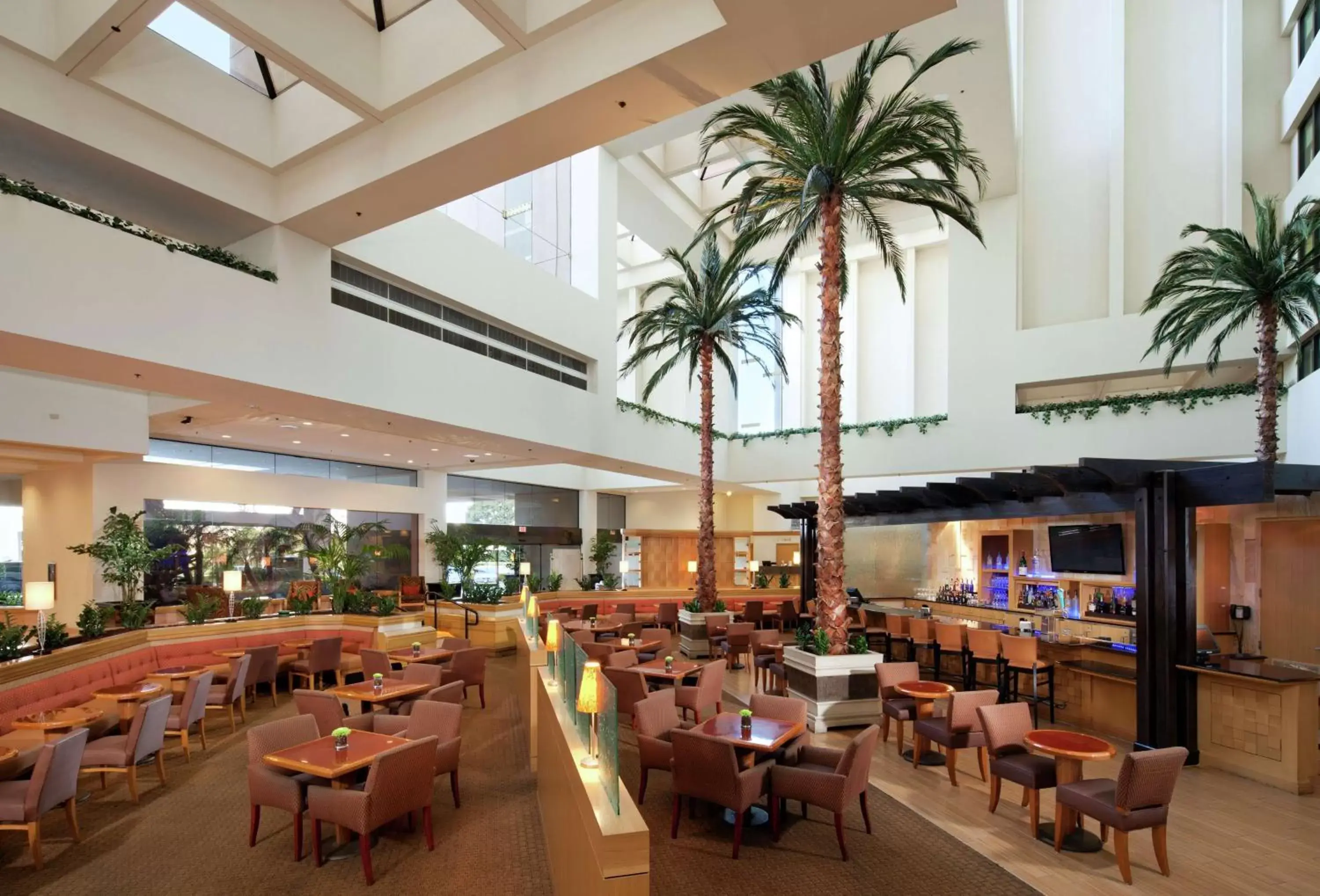 Lobby or reception, Restaurant/Places to Eat in Hilton Orange County/Costa Mesa