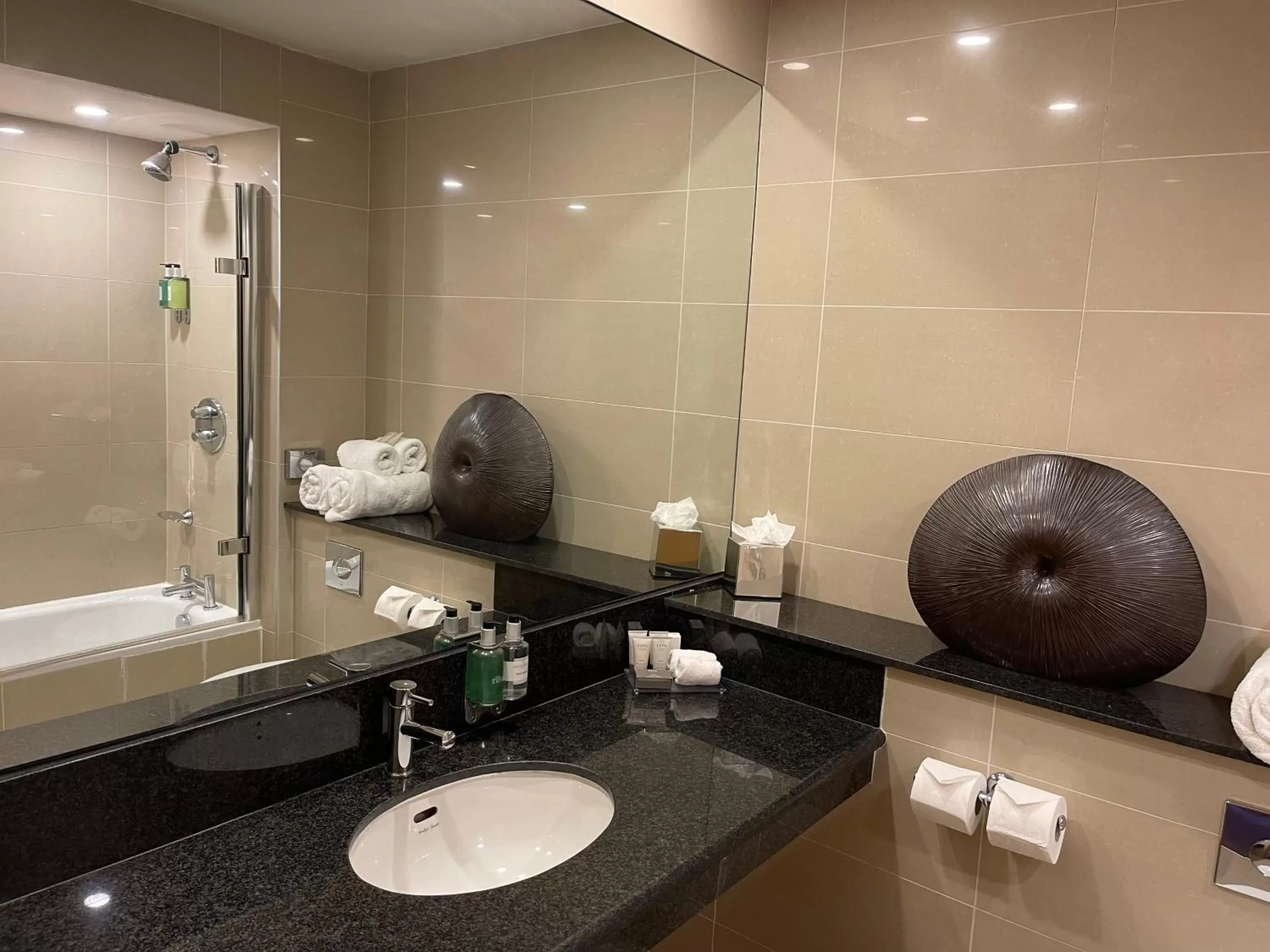 Bathroom in Maryborough Hotel & Spa