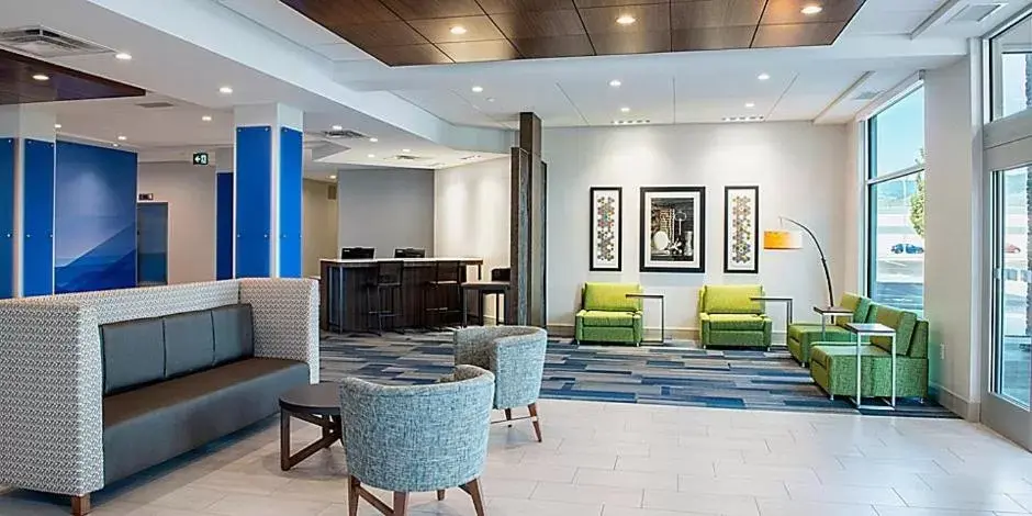 Lobby or reception, Lobby/Reception in Holiday Inn Express & Suites - Brandon, an IHG Hotel