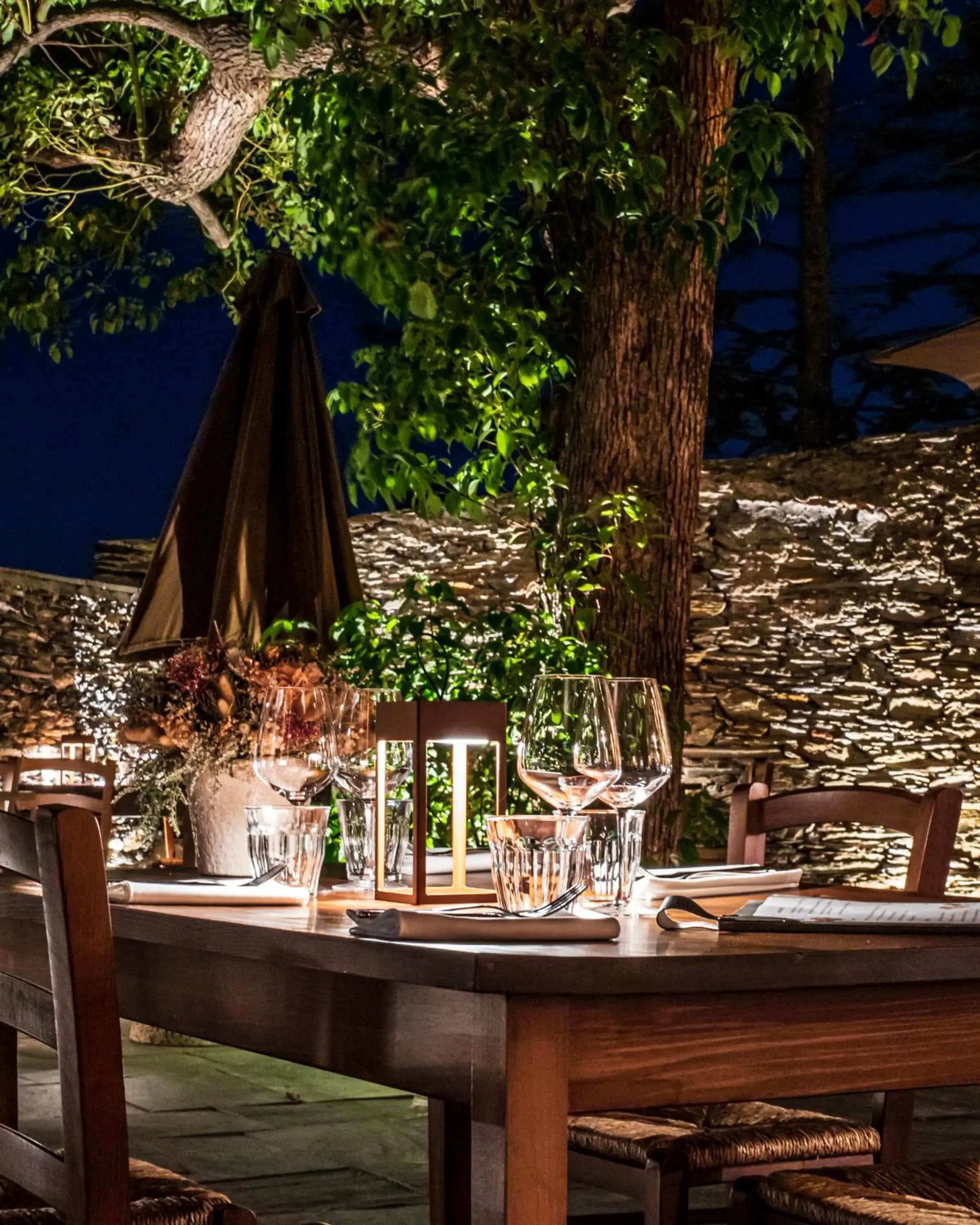 Restaurant/Places to Eat in Villa Riviera Resort