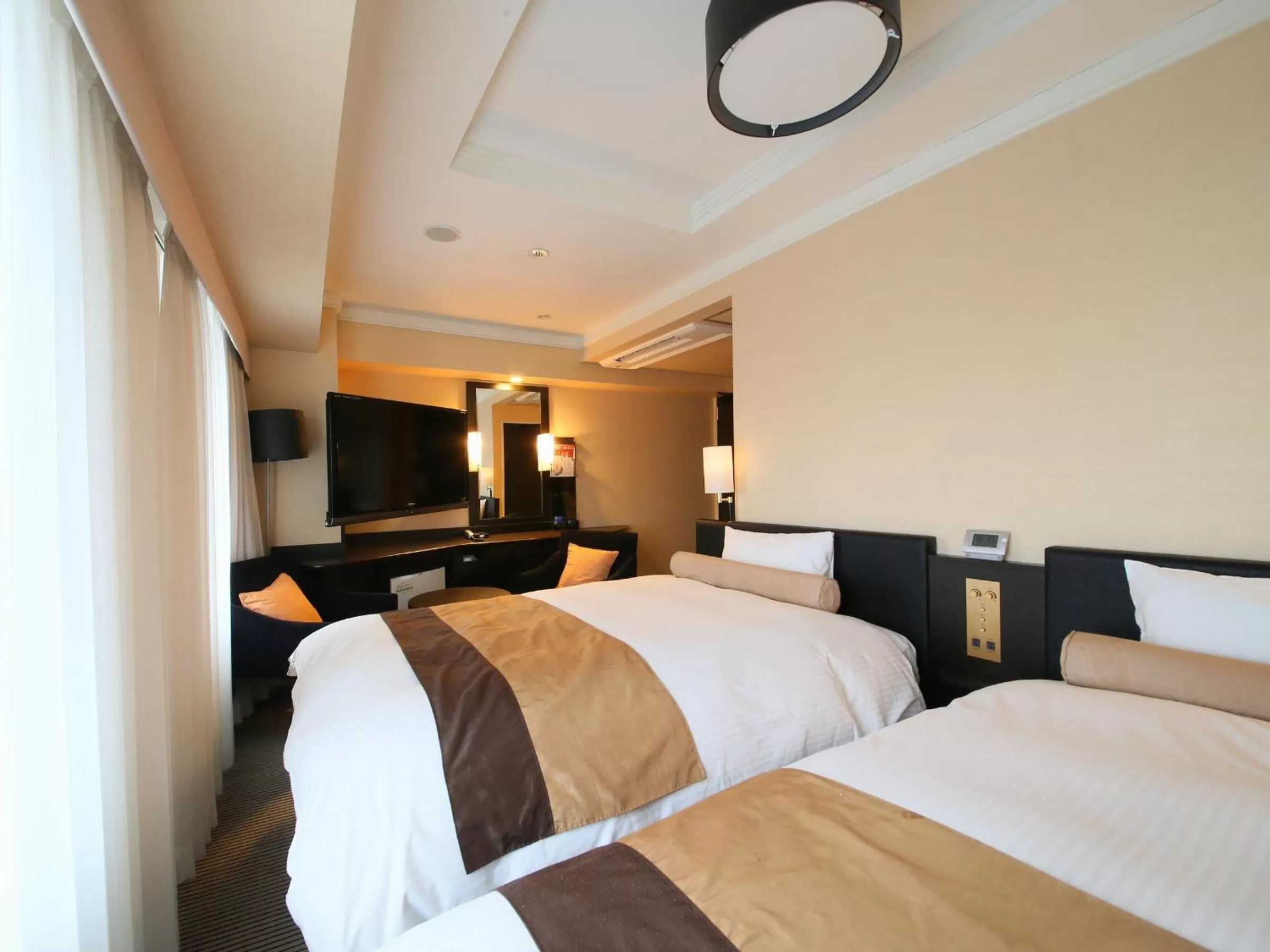 Photo of the whole room, Bed in APA Hotel Nihonbashi Hamacho Ekiminami