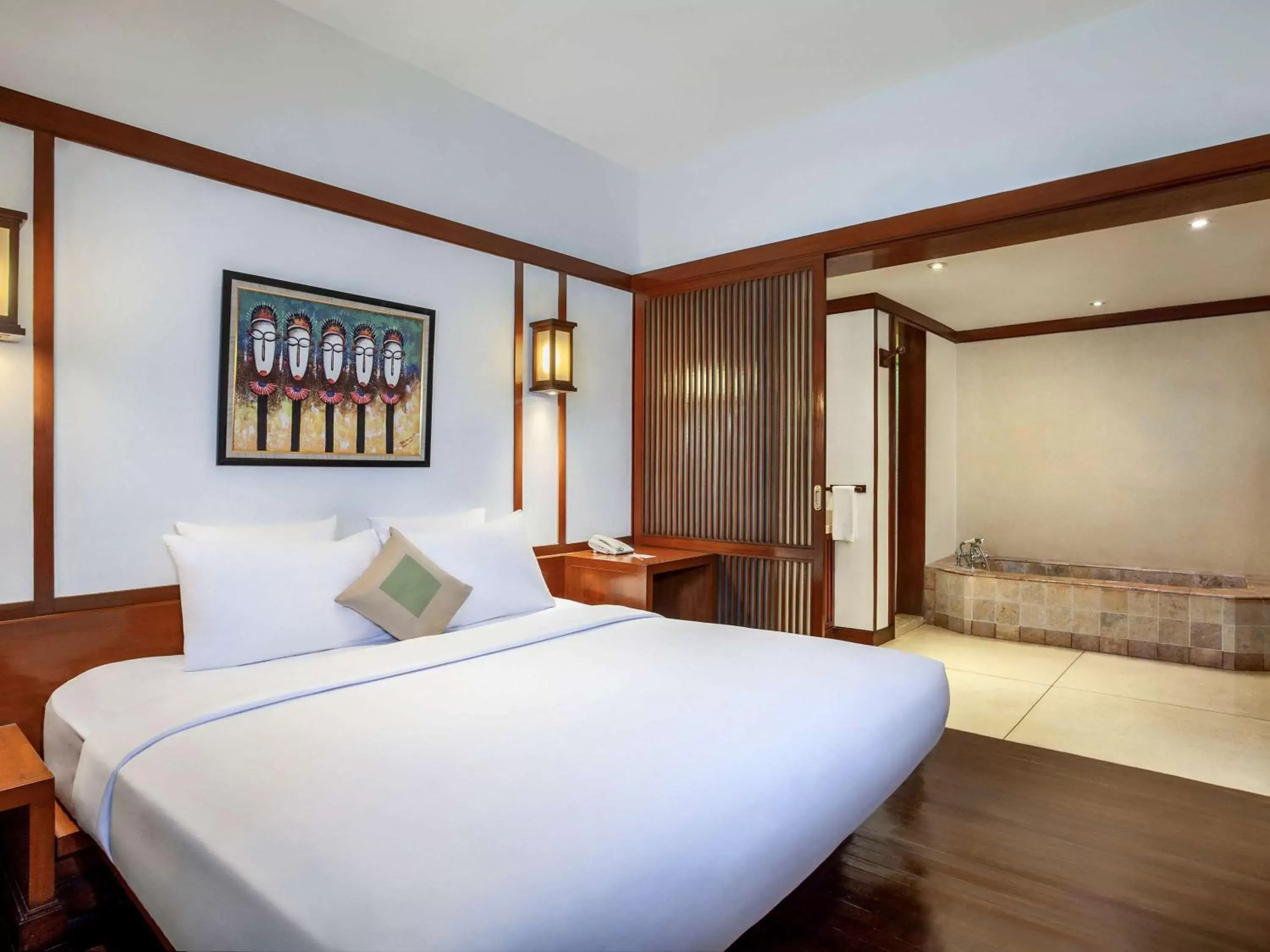 Bedroom, Bed in Novotel Bogor Golf Resort