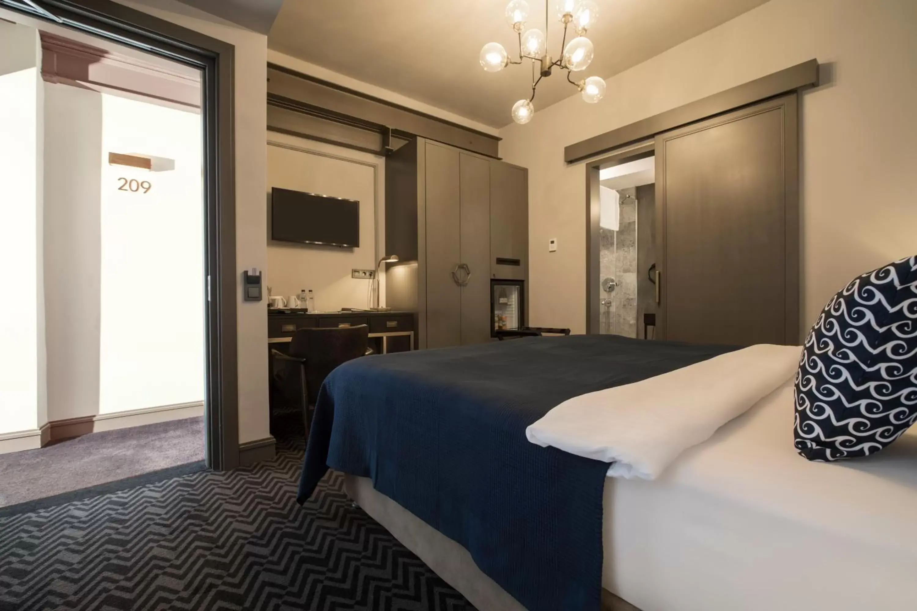Photo of the whole room, Bed in Nabu Hotel Karaköy