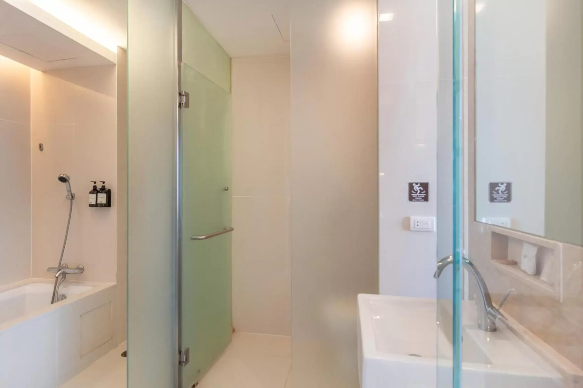 Bathroom in Jasmine Resort Bangkok