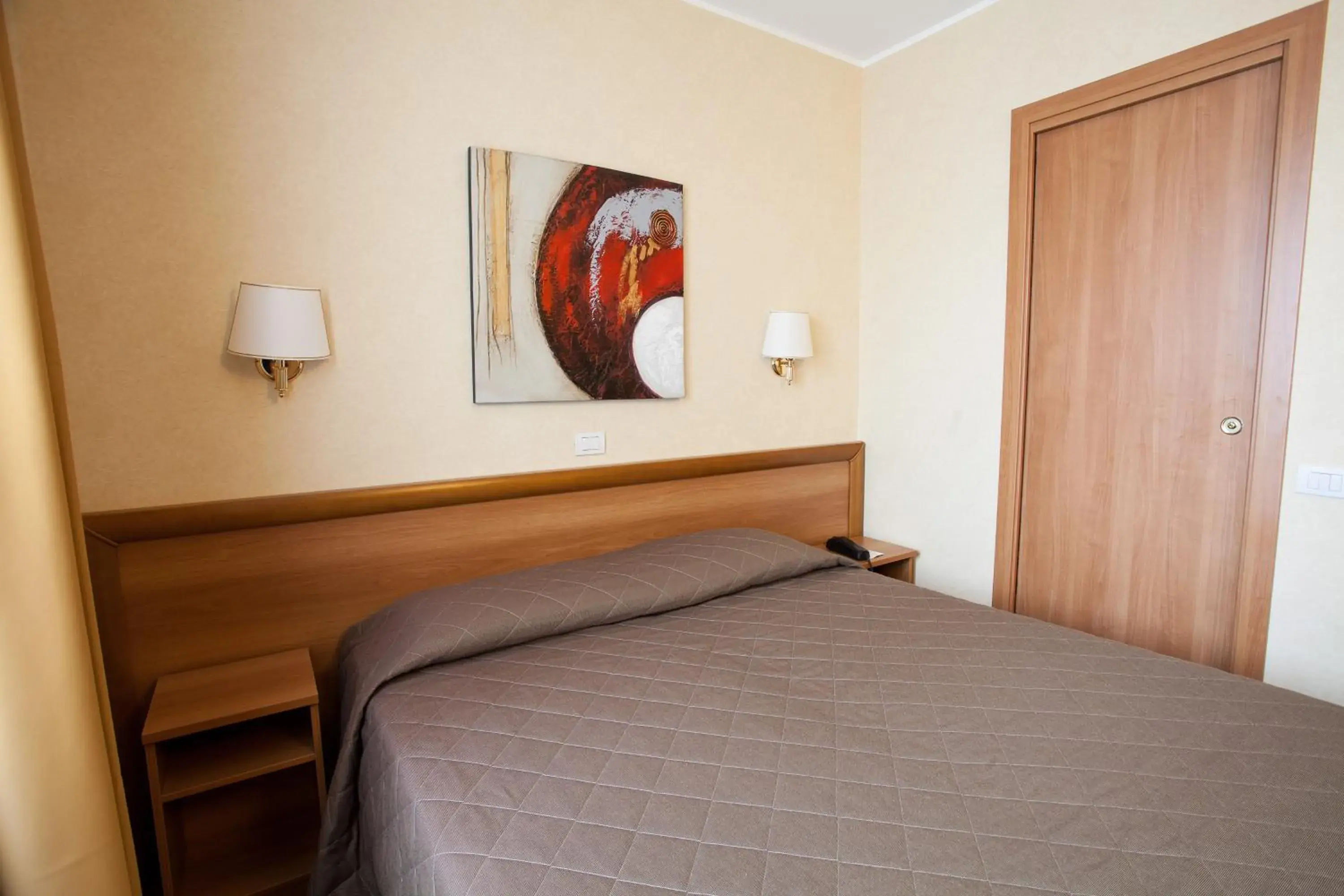 Bed in Hotel Esperia