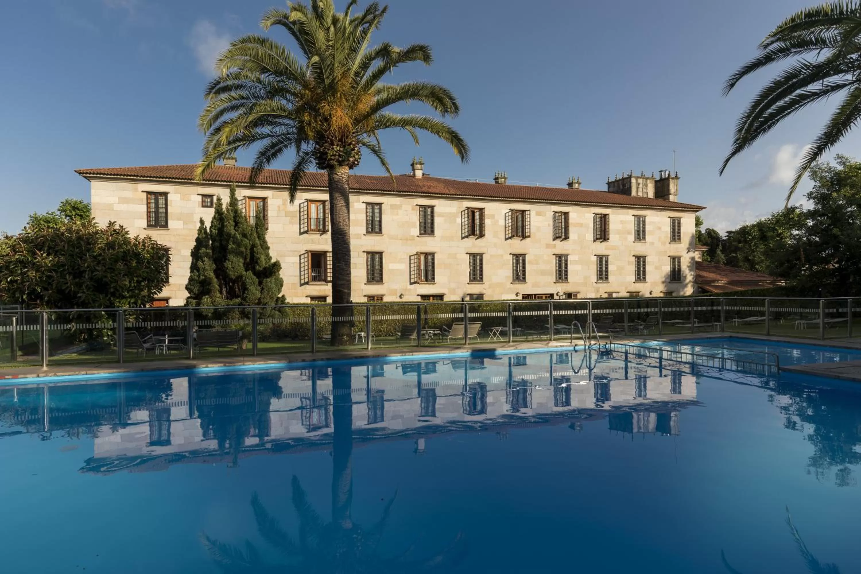 Swimming pool in Parador de Cambados