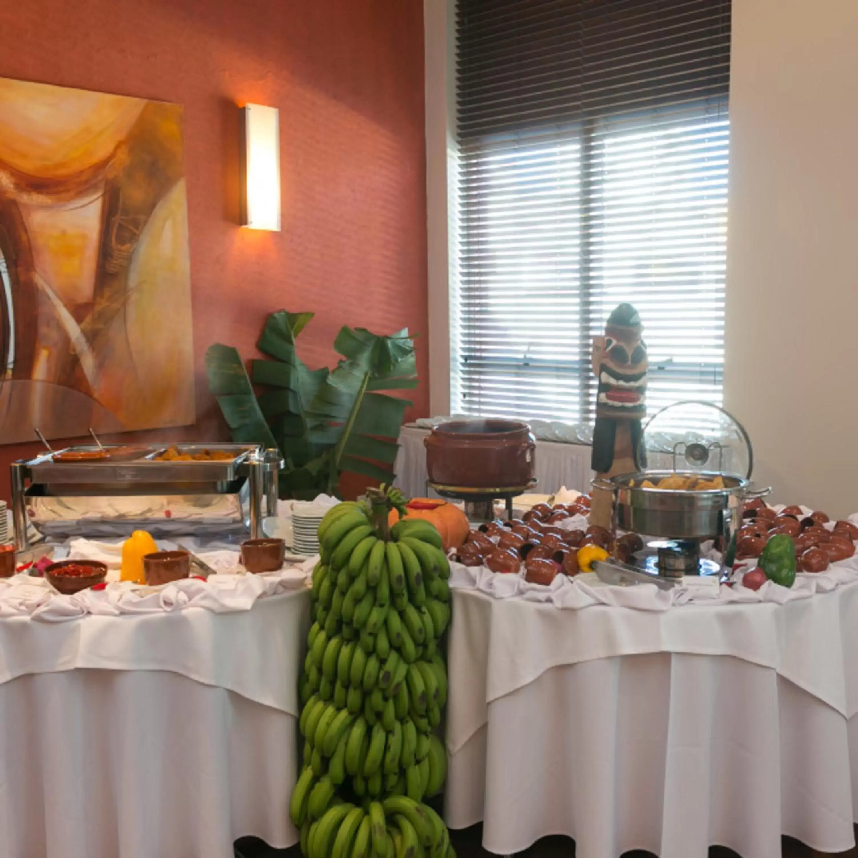 Restaurant/places to eat, Food in Bourbon Joinville Convention Hotel