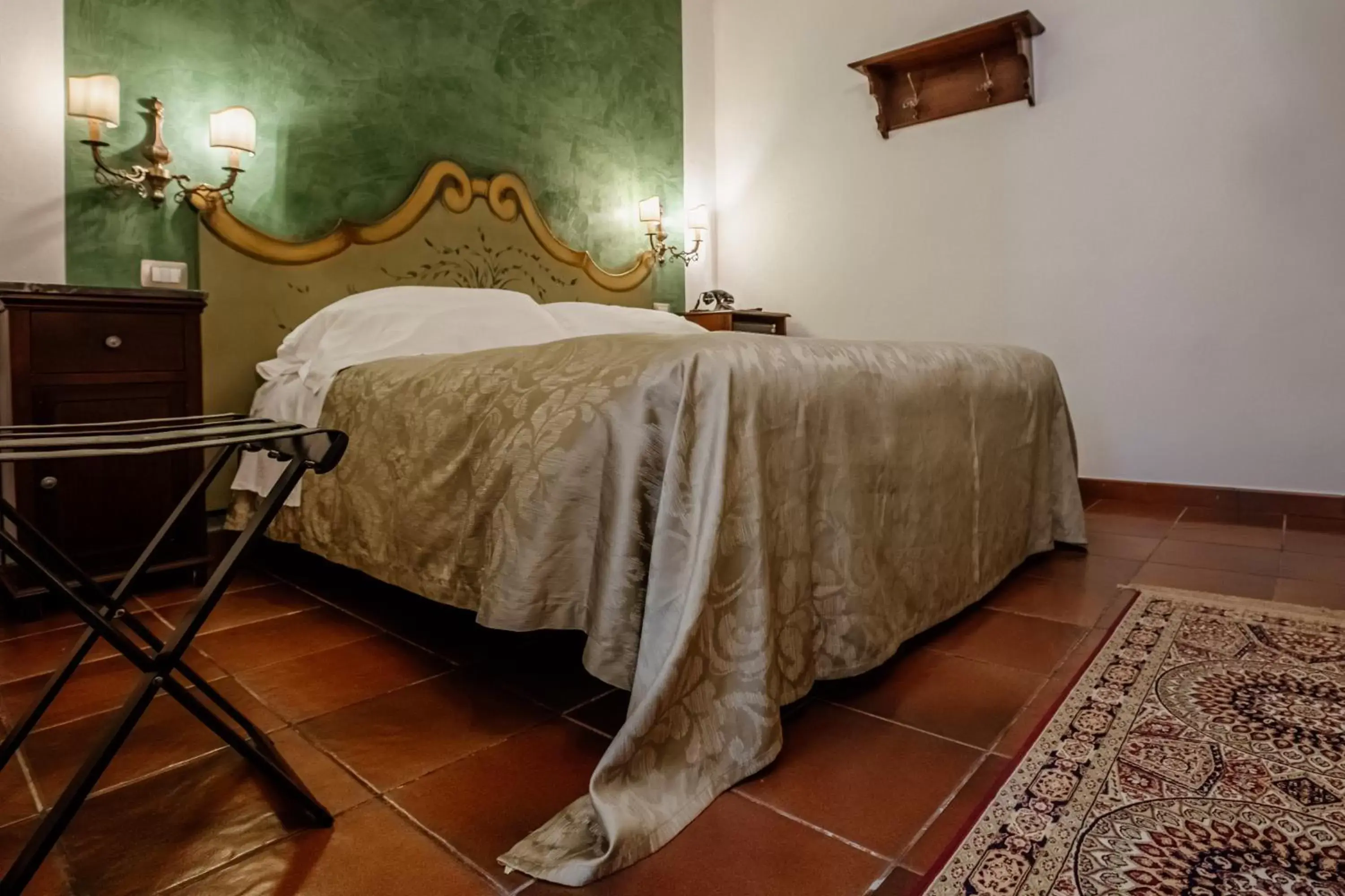 Bedroom, Bed in Palazzo Giunta - Porta Marina Ortigia