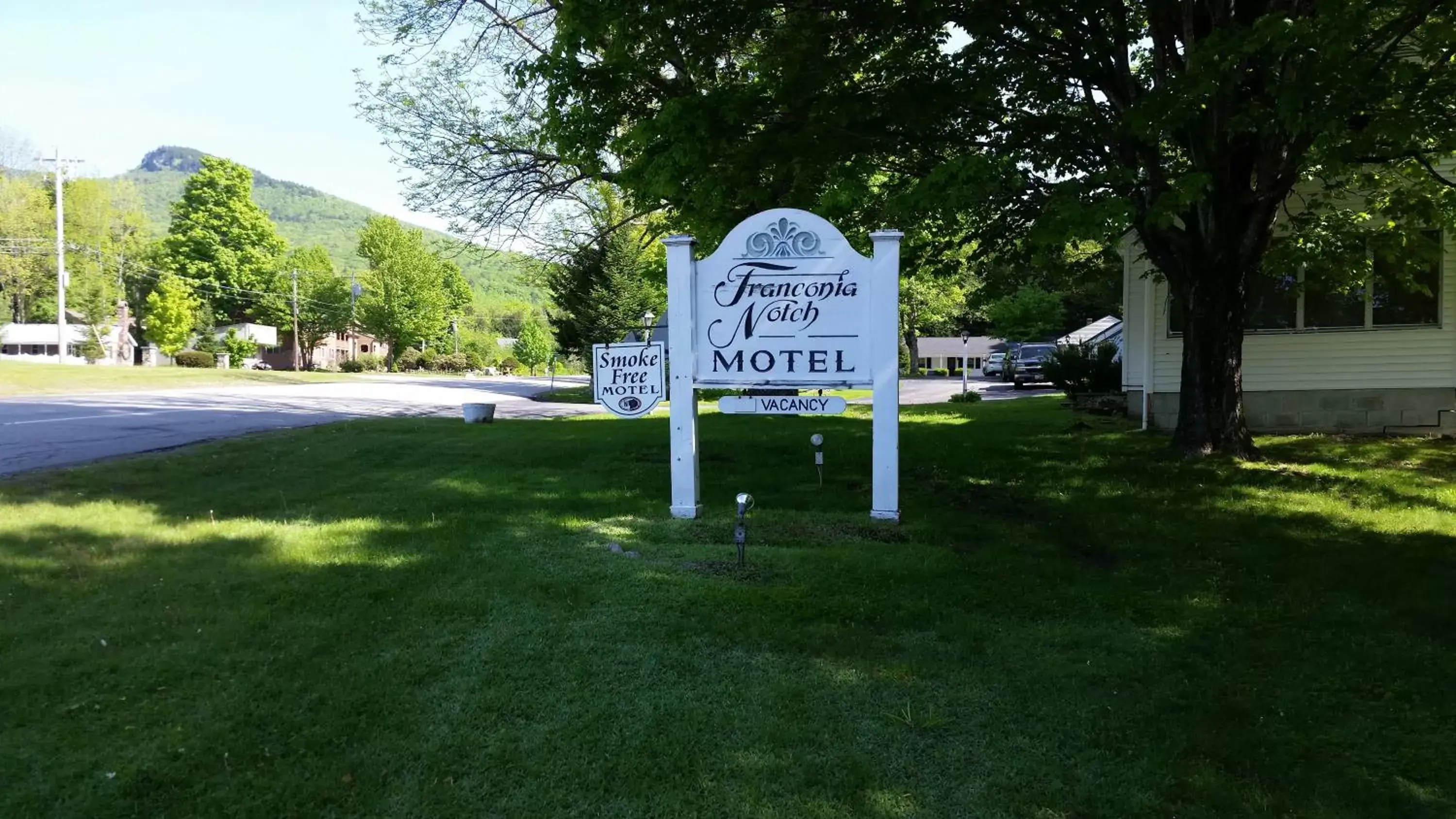 Facade/entrance, Property Logo/Sign in Franconia Notch Motel