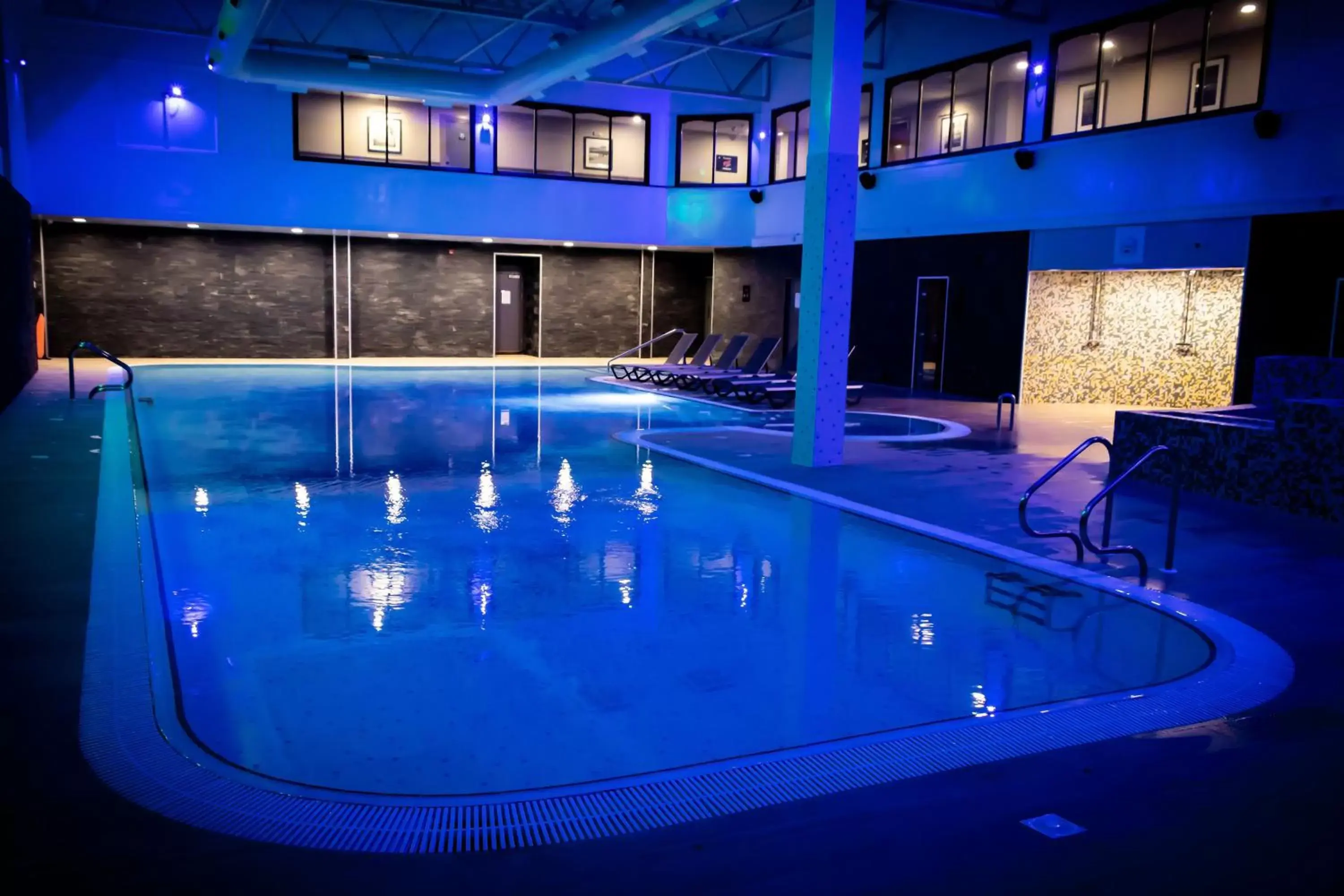 Swimming pool in Village Hotel Blackpool Swimming pool in Village Hotel Blackpool