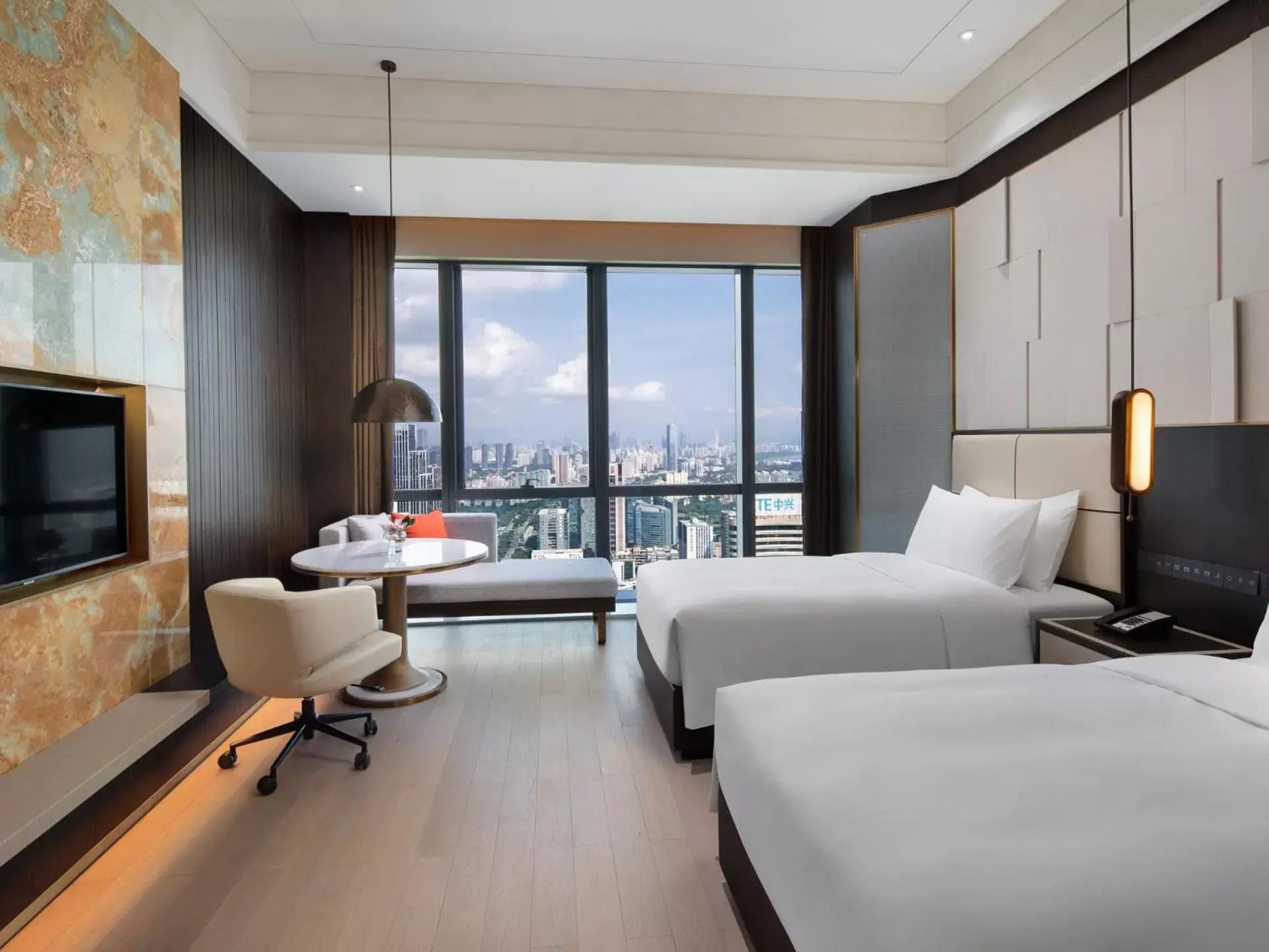 Property building, Bed in Crowne Plaza Shenzhen Nanshan by IHG Property building, Bed in Crowne Plaza Shenzhen Nanshan by IHG