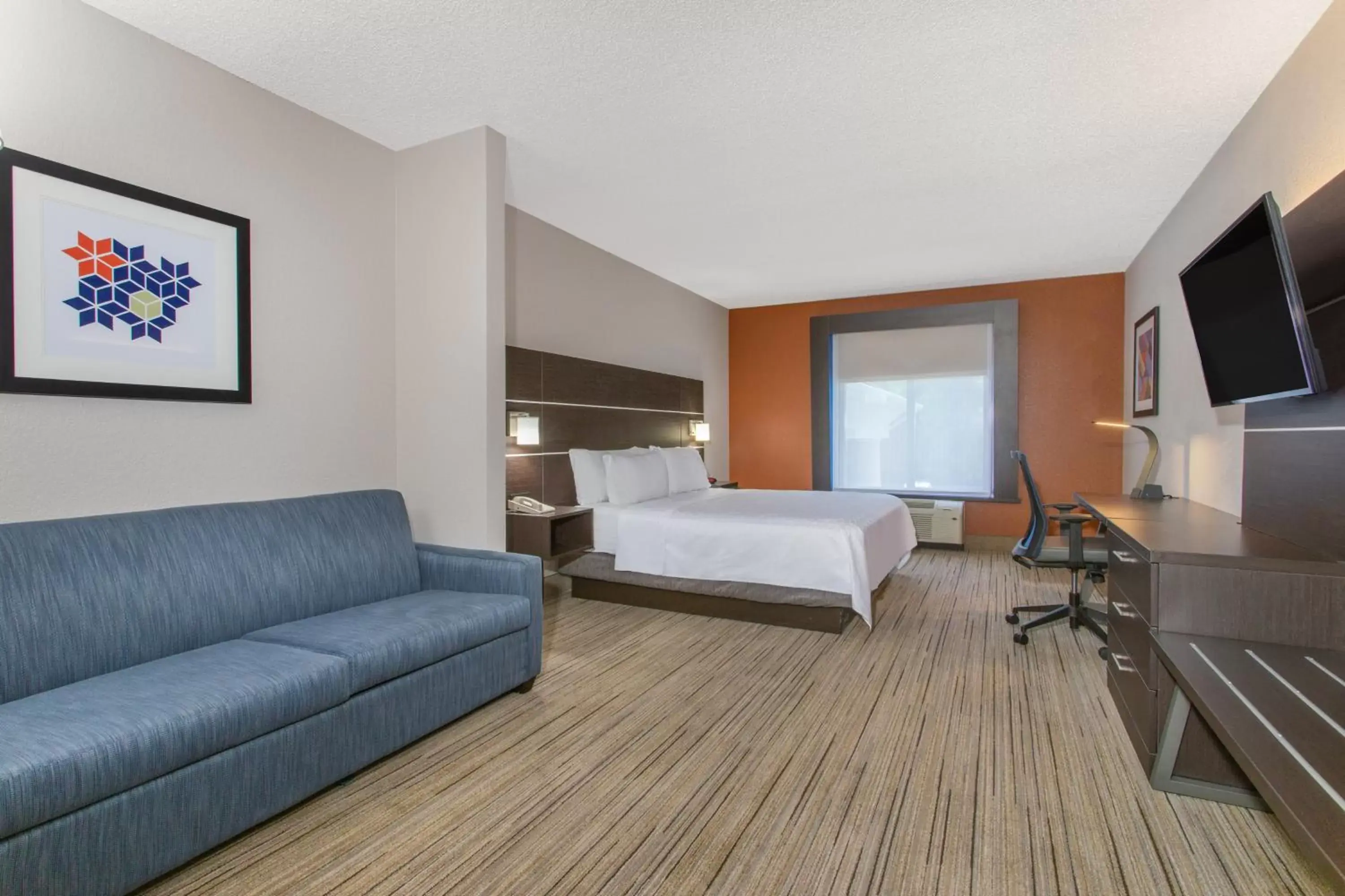 Photo of the whole room in Holiday Inn Express Silver Springs - Ocala, an IHG Hotel